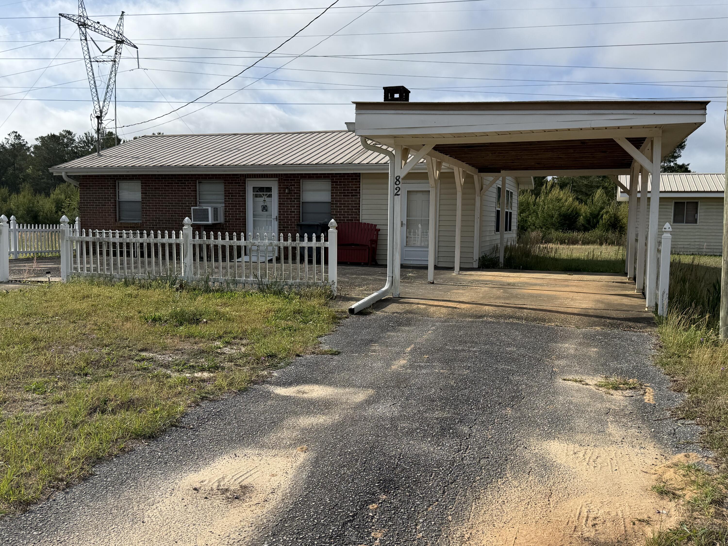 82 E Daisy Lane, DeFuniak Springs