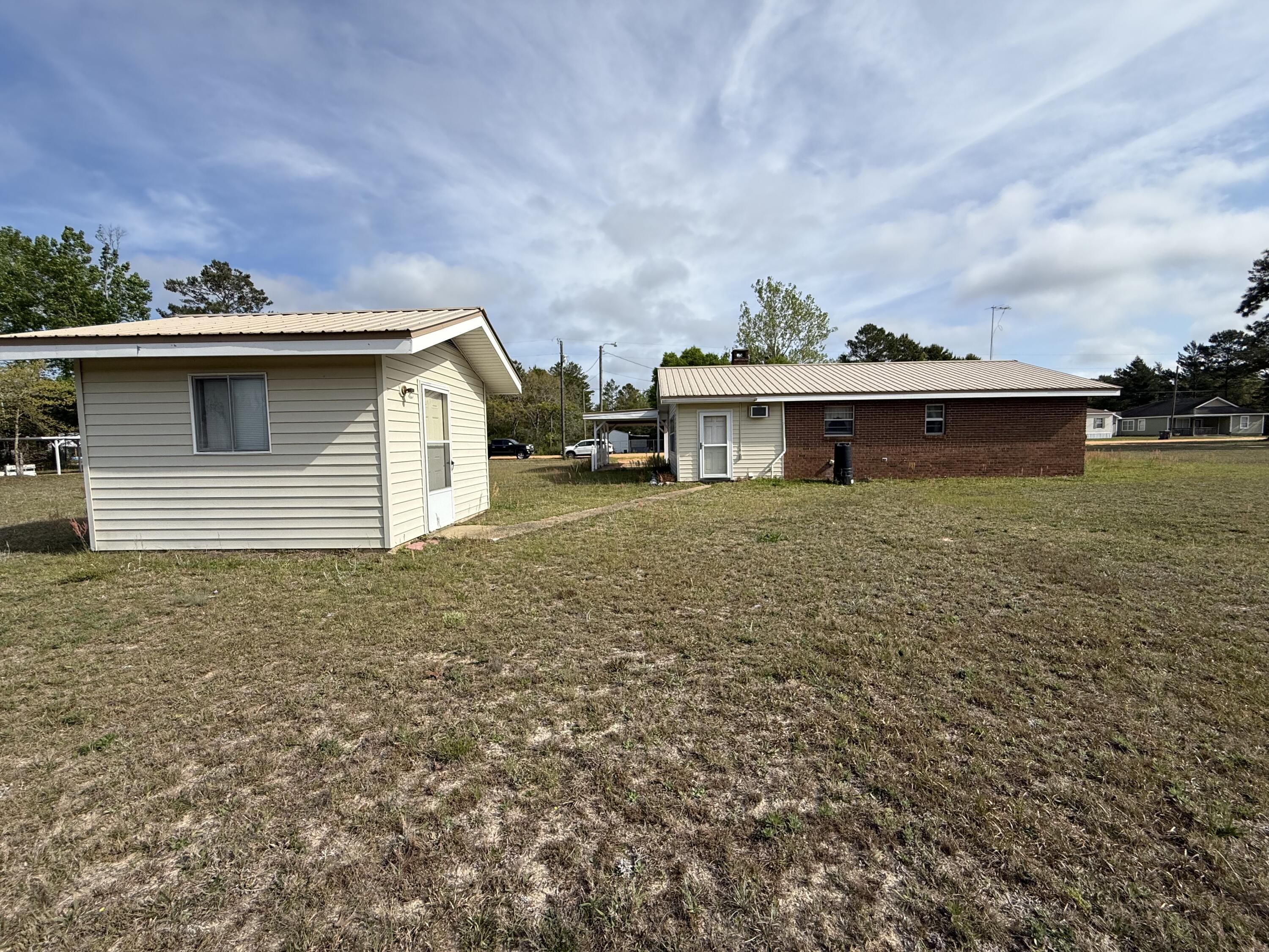 82 E Daisy Lane, DeFuniak Springs