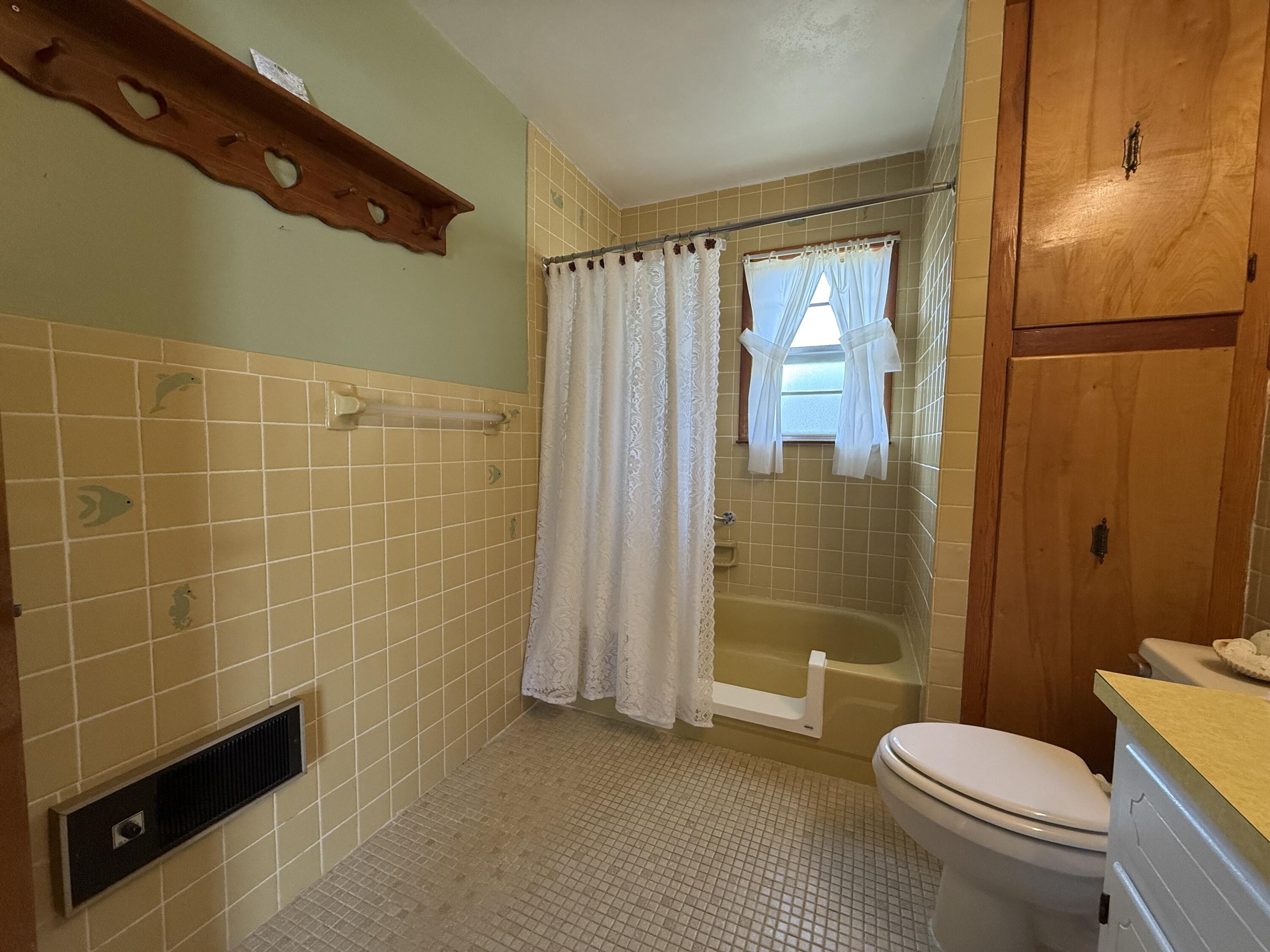 82 E Daisy Lane, DeFuniak Springs