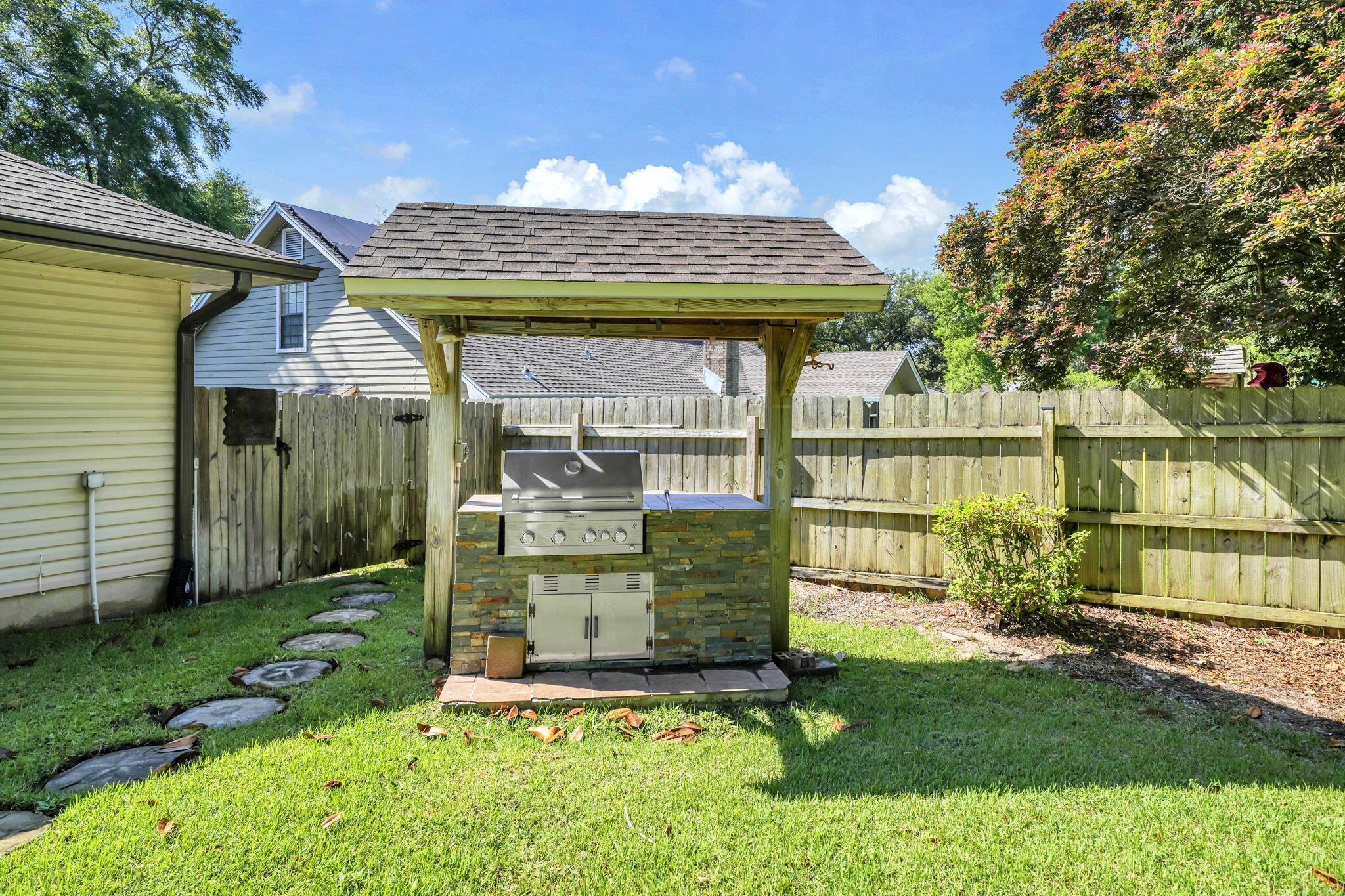 2319 Canal Drive
