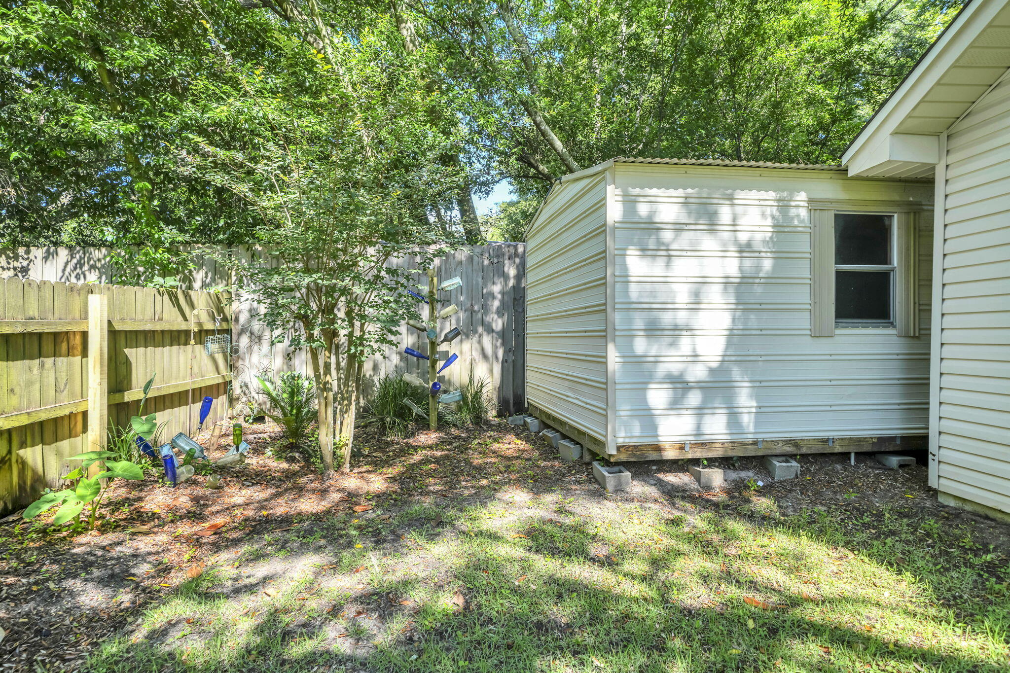 2319 Canal Drive