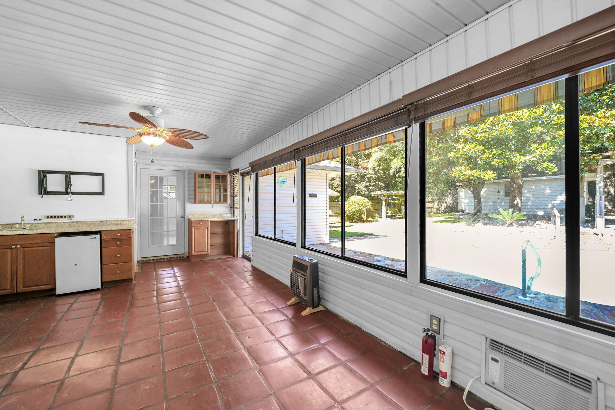 2319 Canal Drive