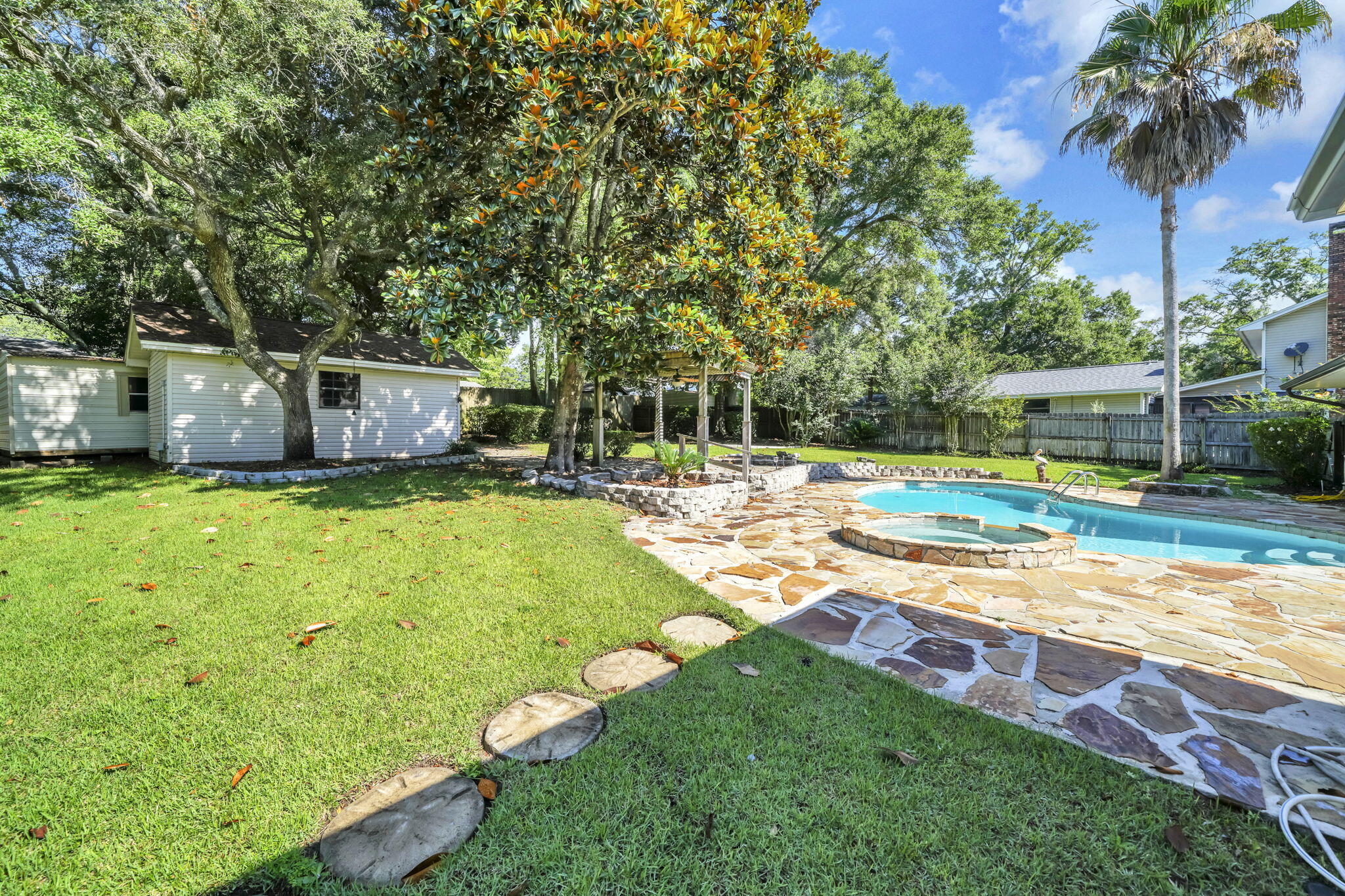 2319 Canal Drive