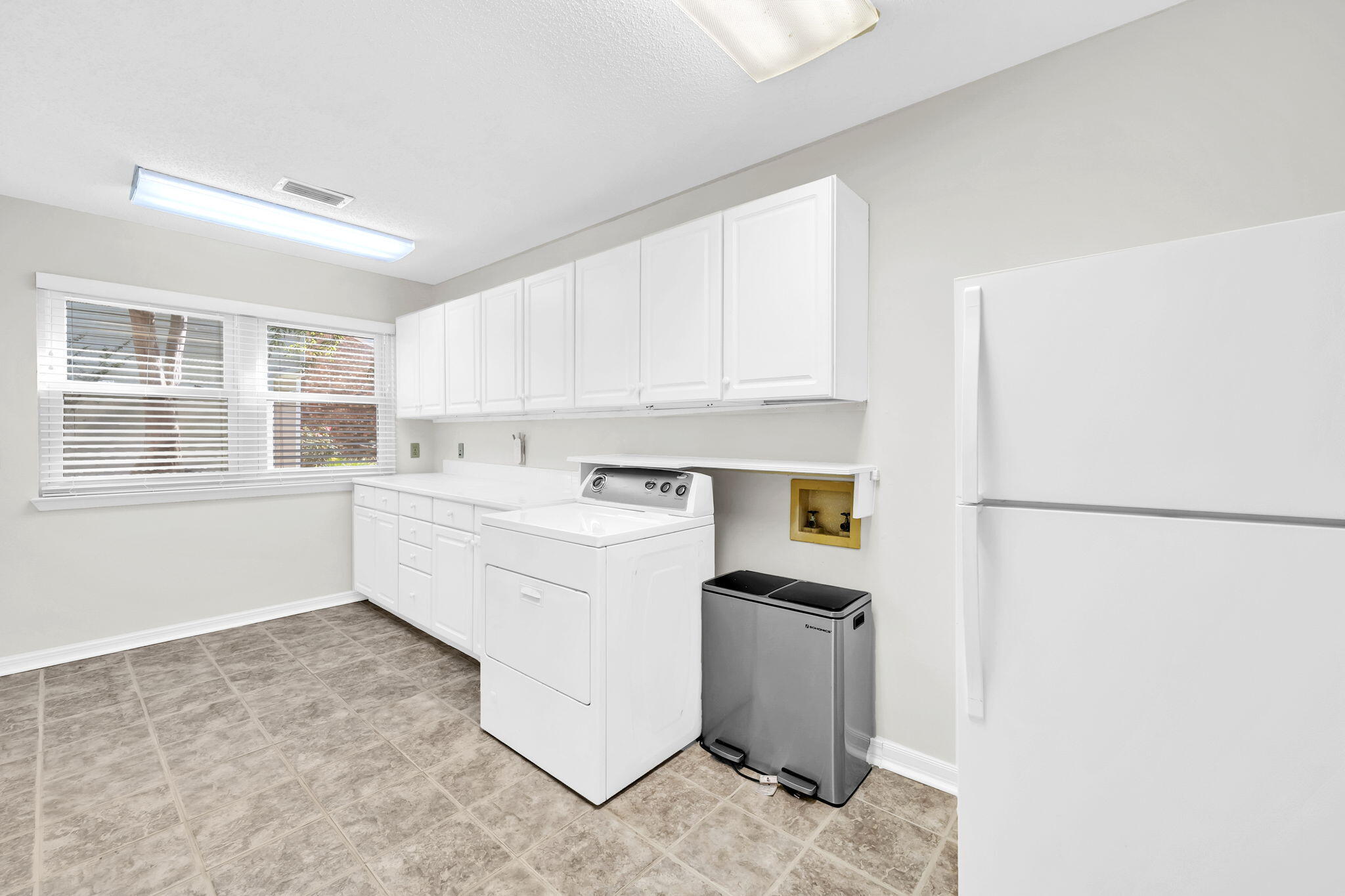 2319 Canal Drive
