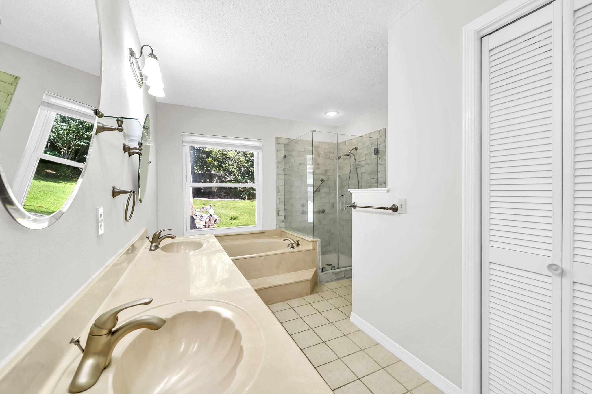 2319 Canal Drive