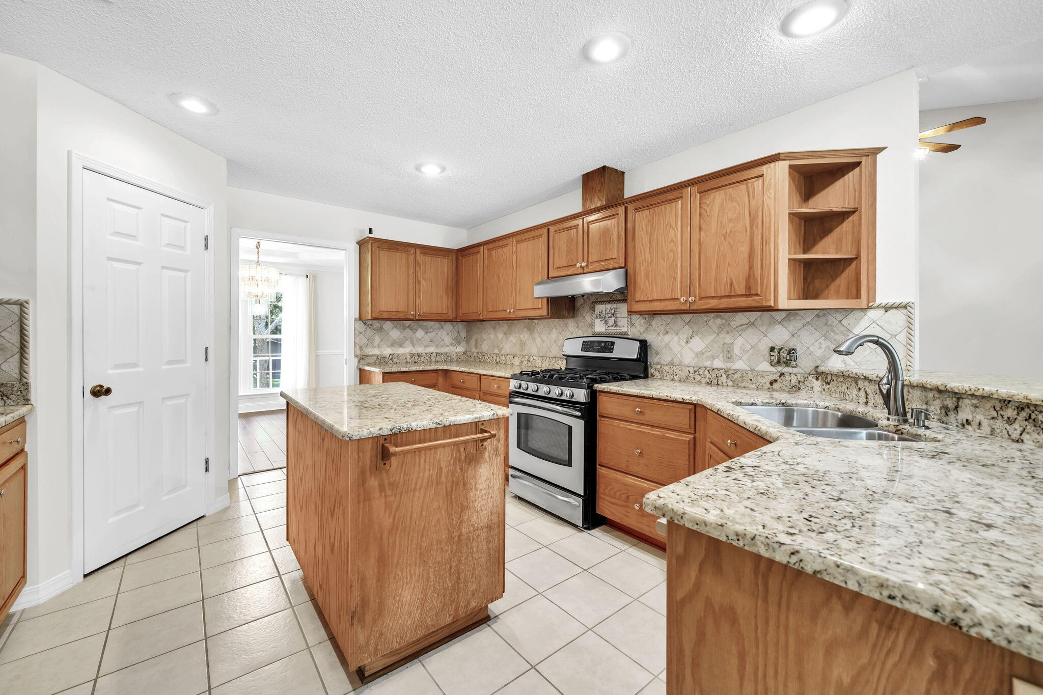 2319 Canal Drive