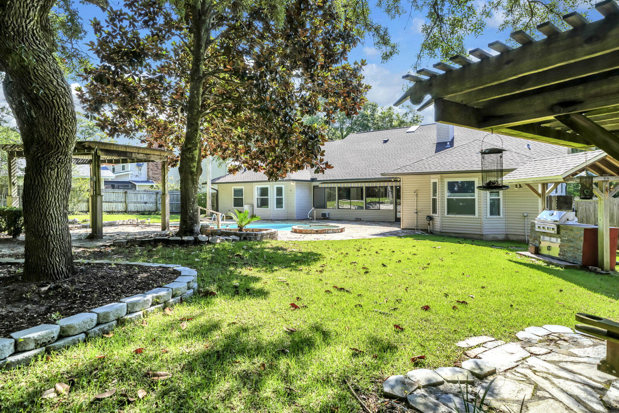 2319 Canal Drive