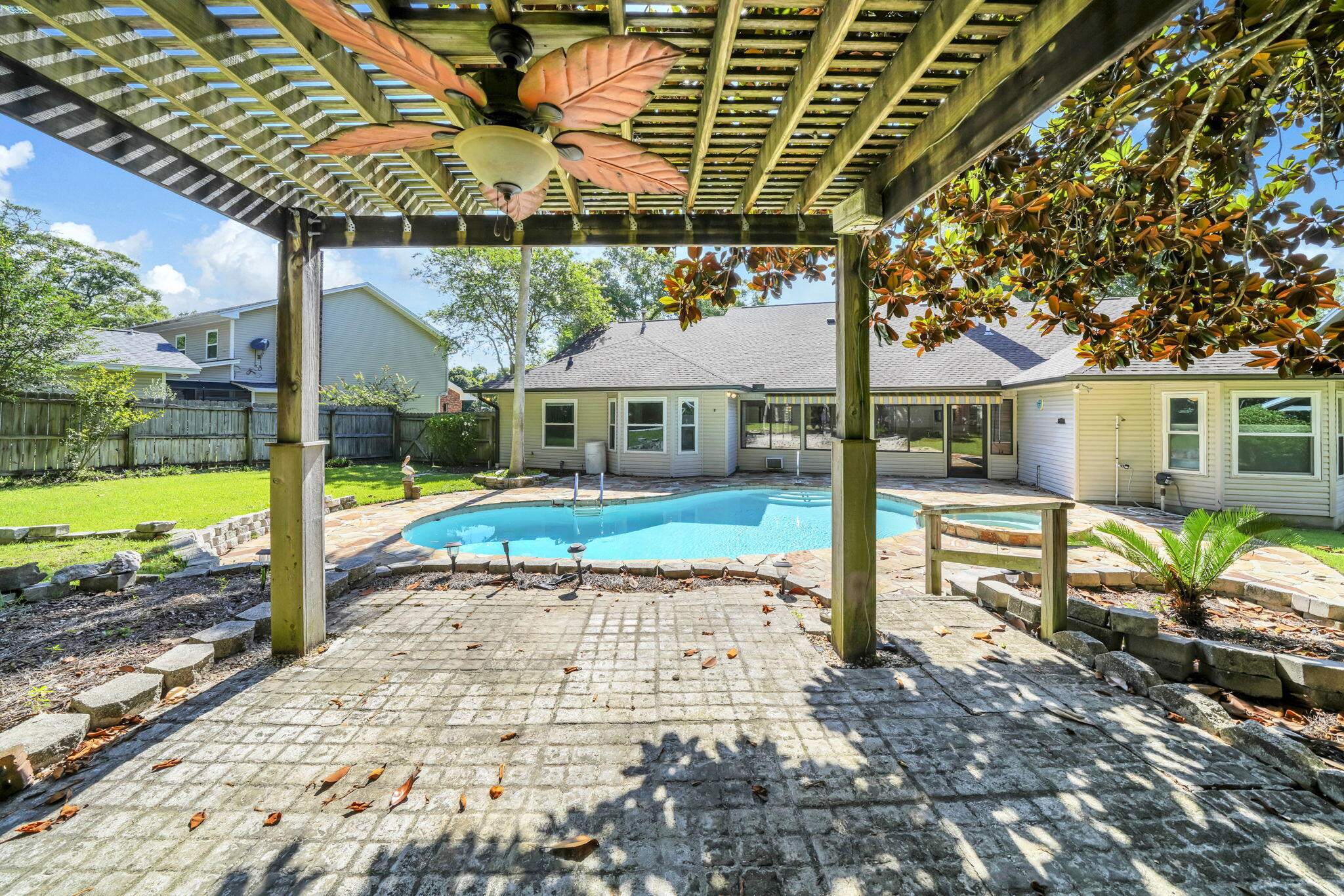 2319 Canal Drive