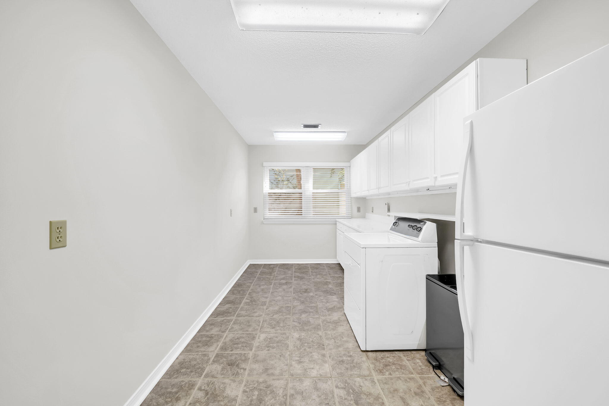 2319 Canal Drive