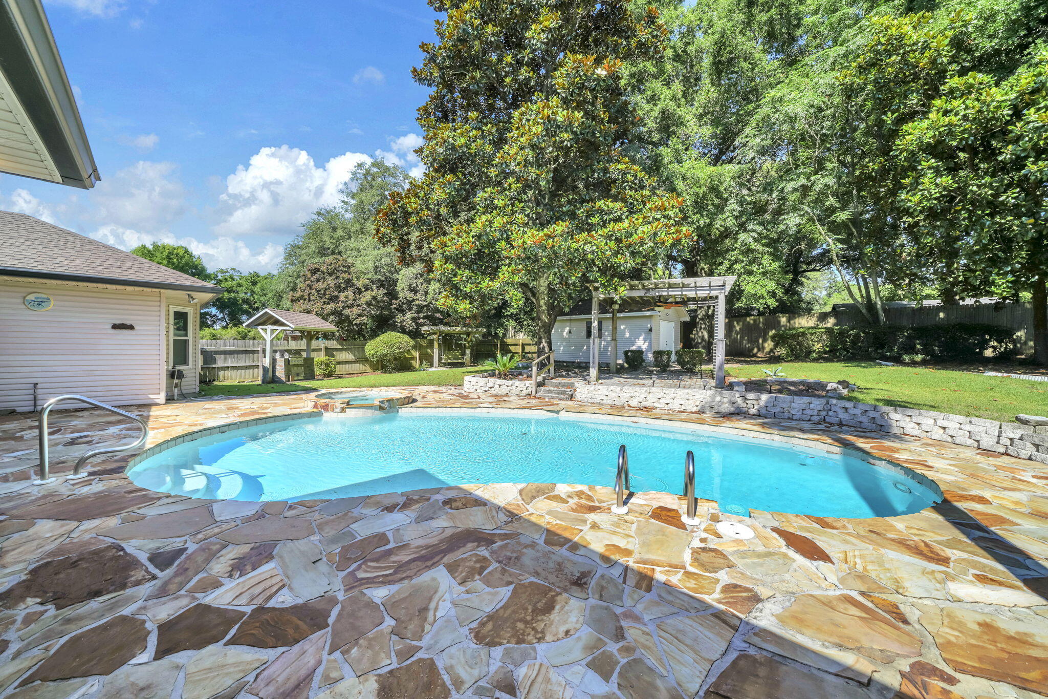 2319 Canal Drive