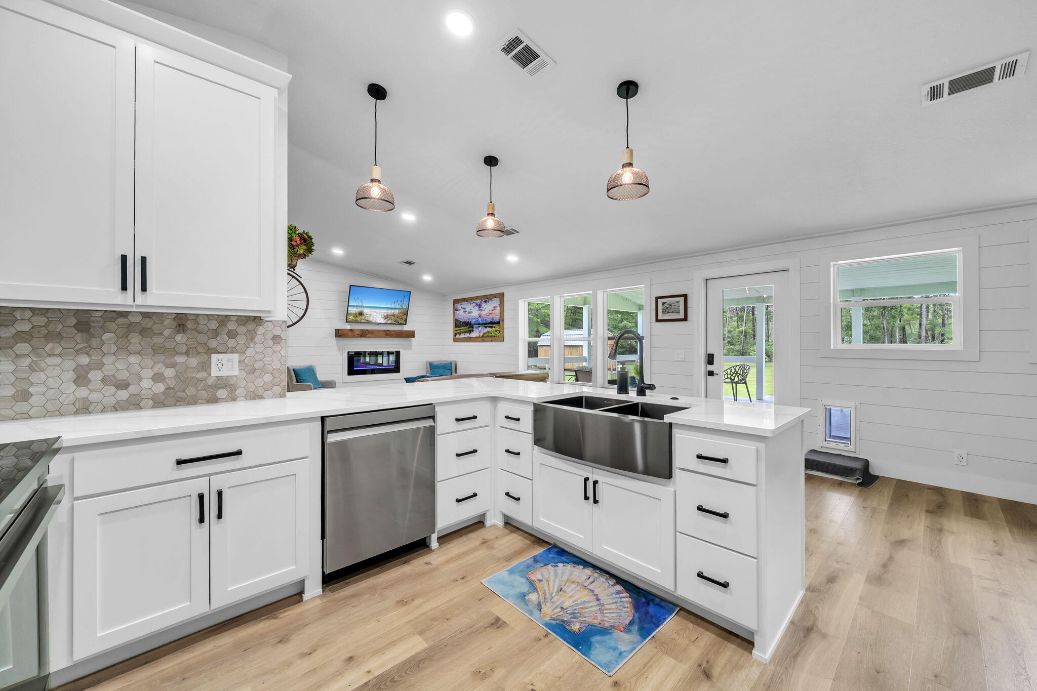 819 Woodlawn Road