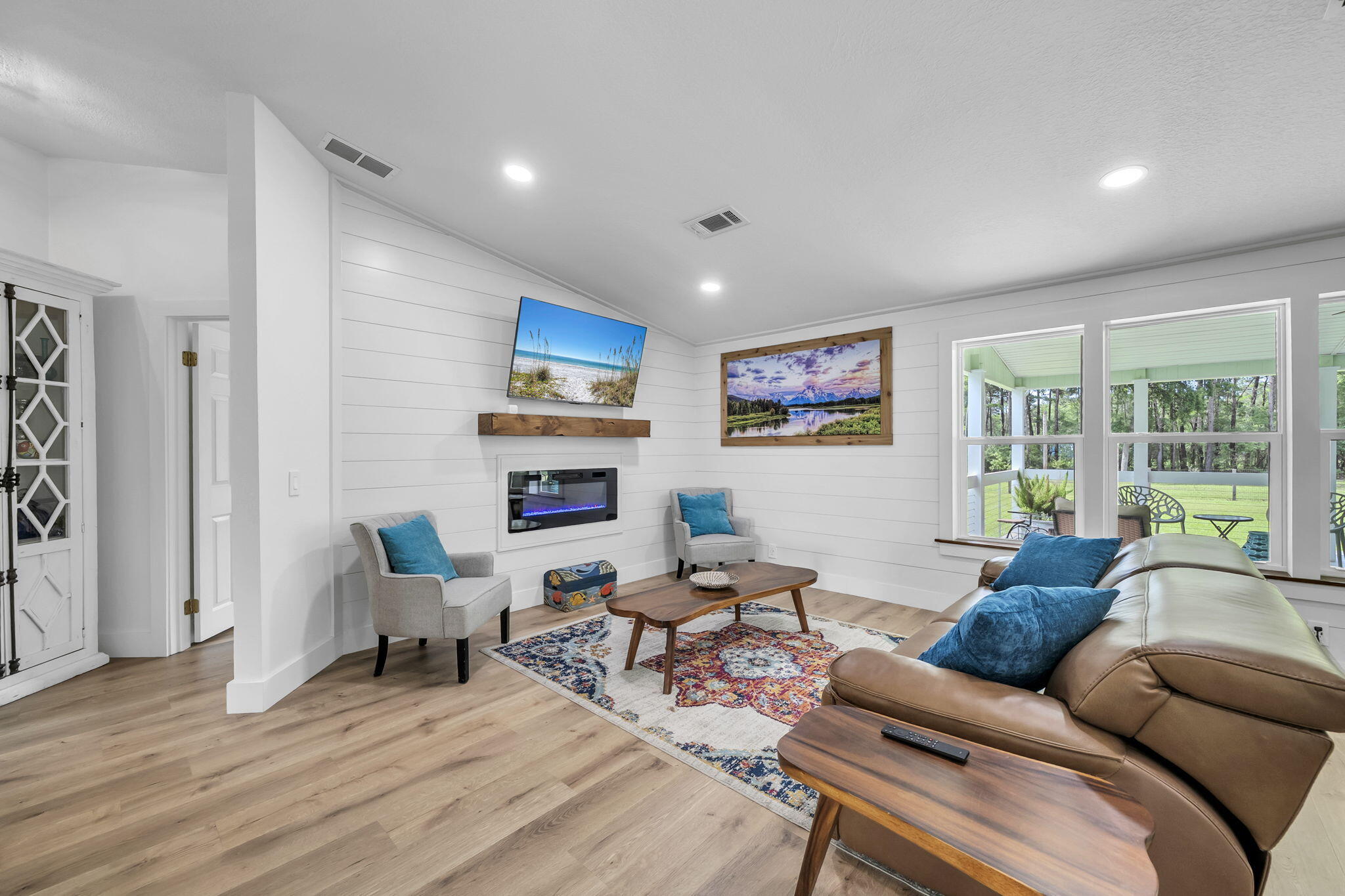 819 Woodlawn Road