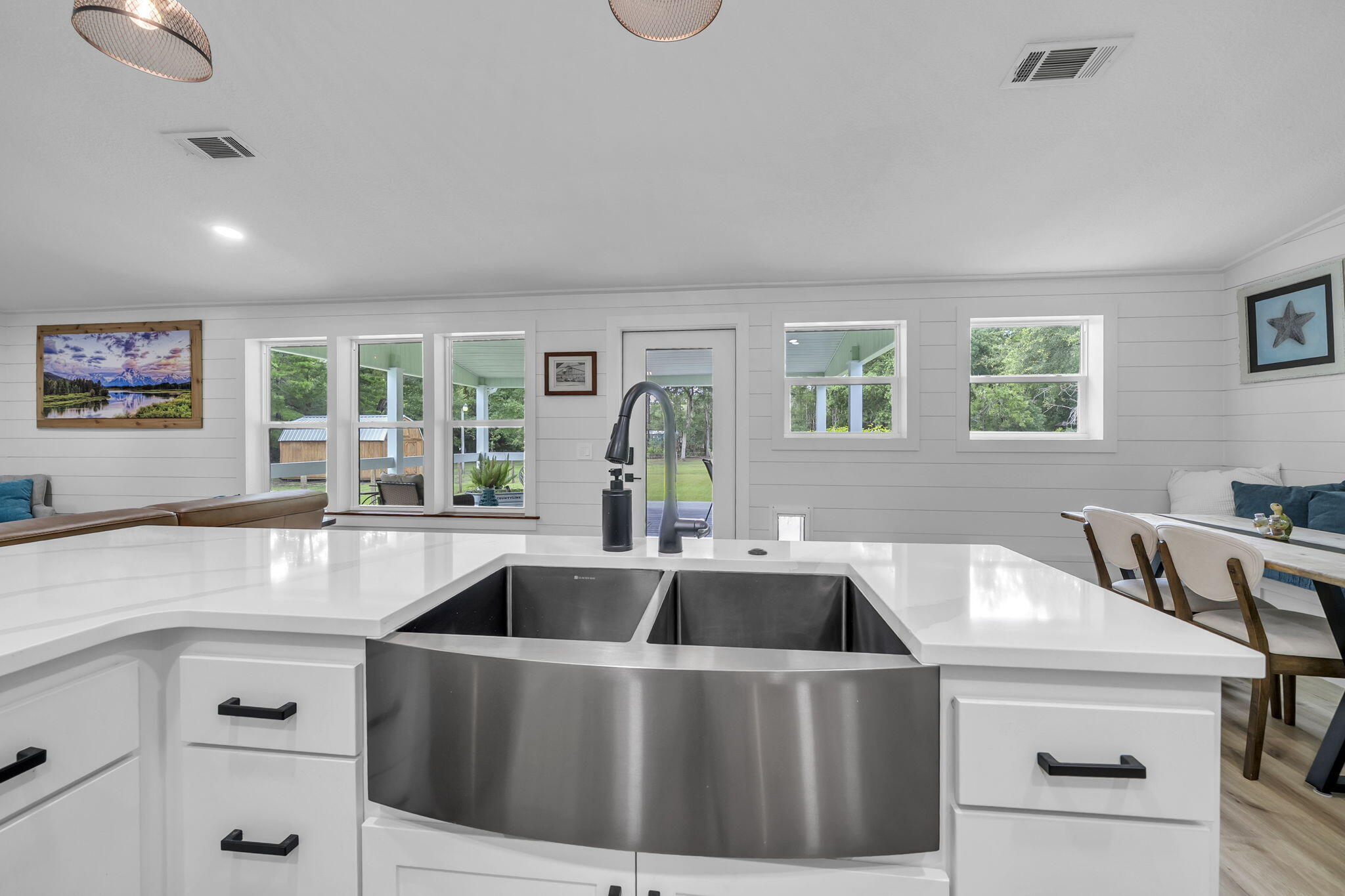 819 Woodlawn Road