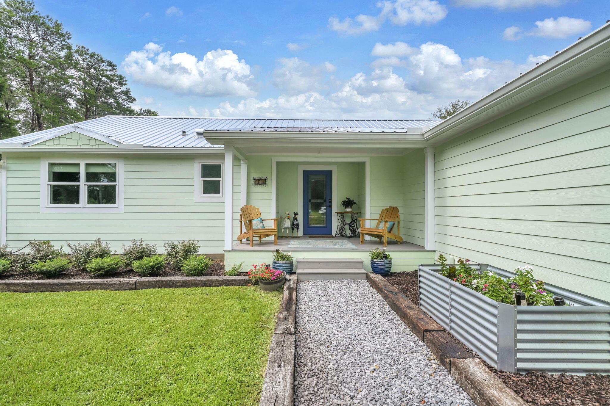 819 Woodlawn Road