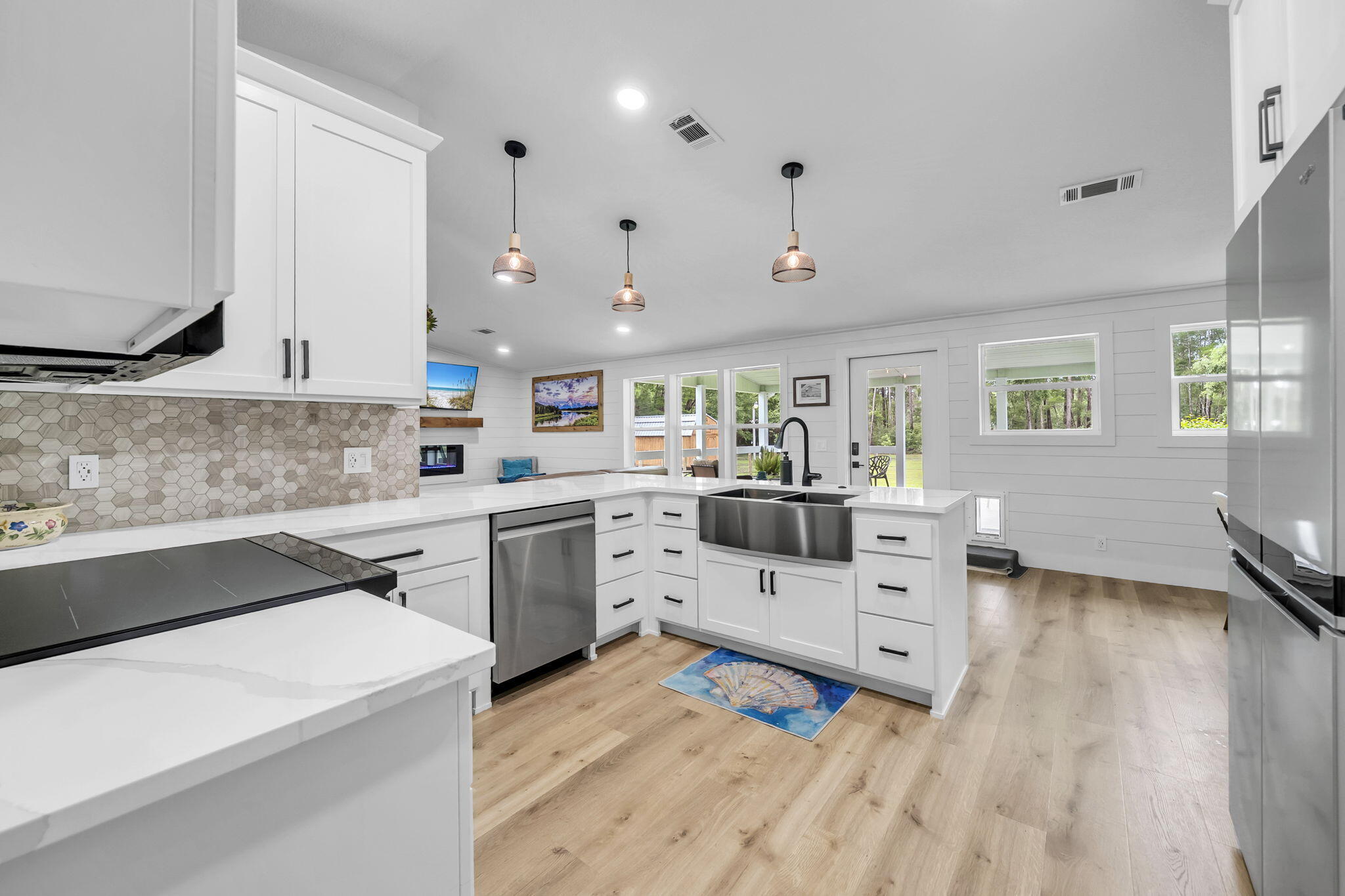819 Woodlawn Road