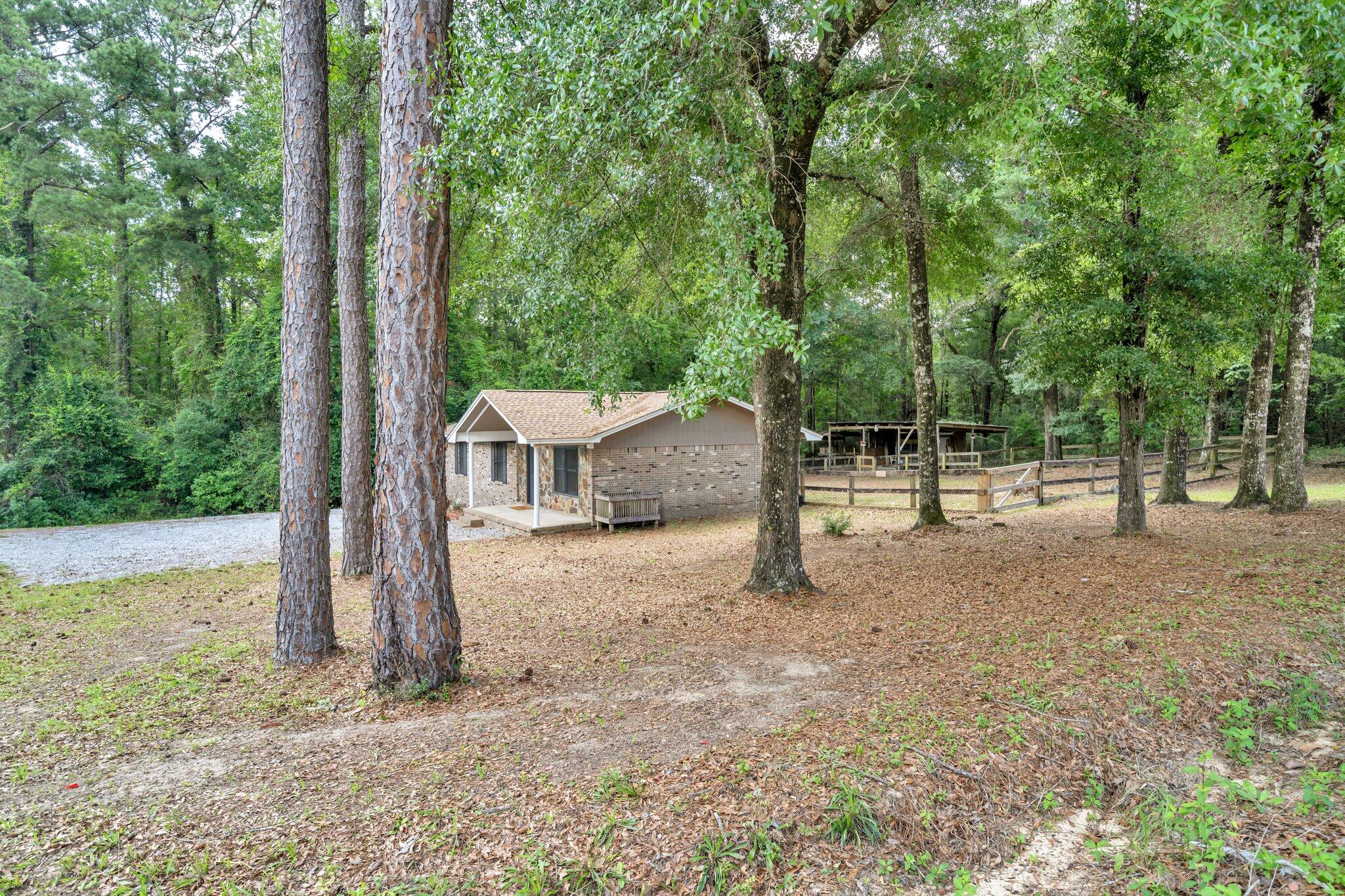 5241 Bob Sikes Road, DeFuniak Springs