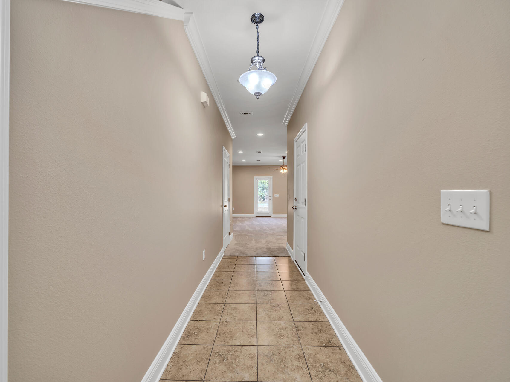 19 E Shady Oaks Lane, UNIT B
