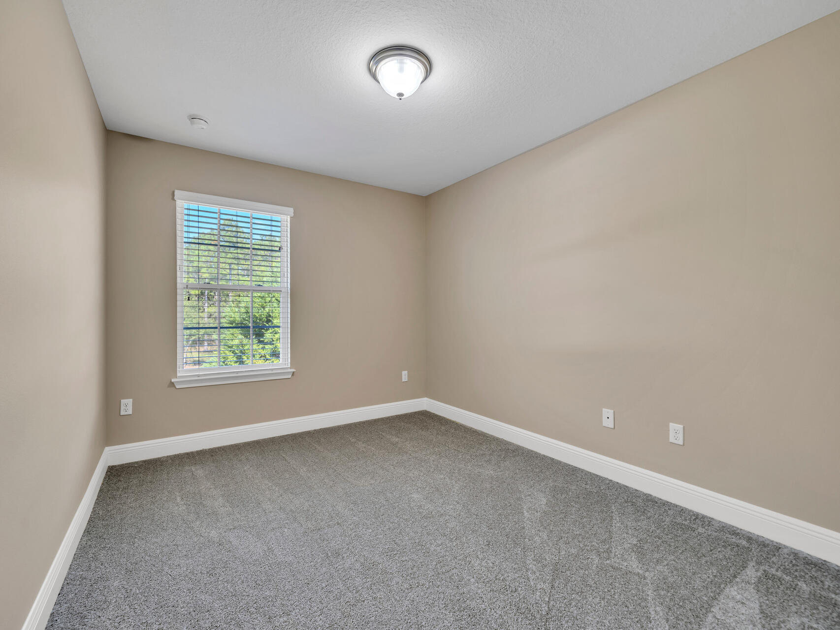 19 E Shady Oaks Lane, UNIT B