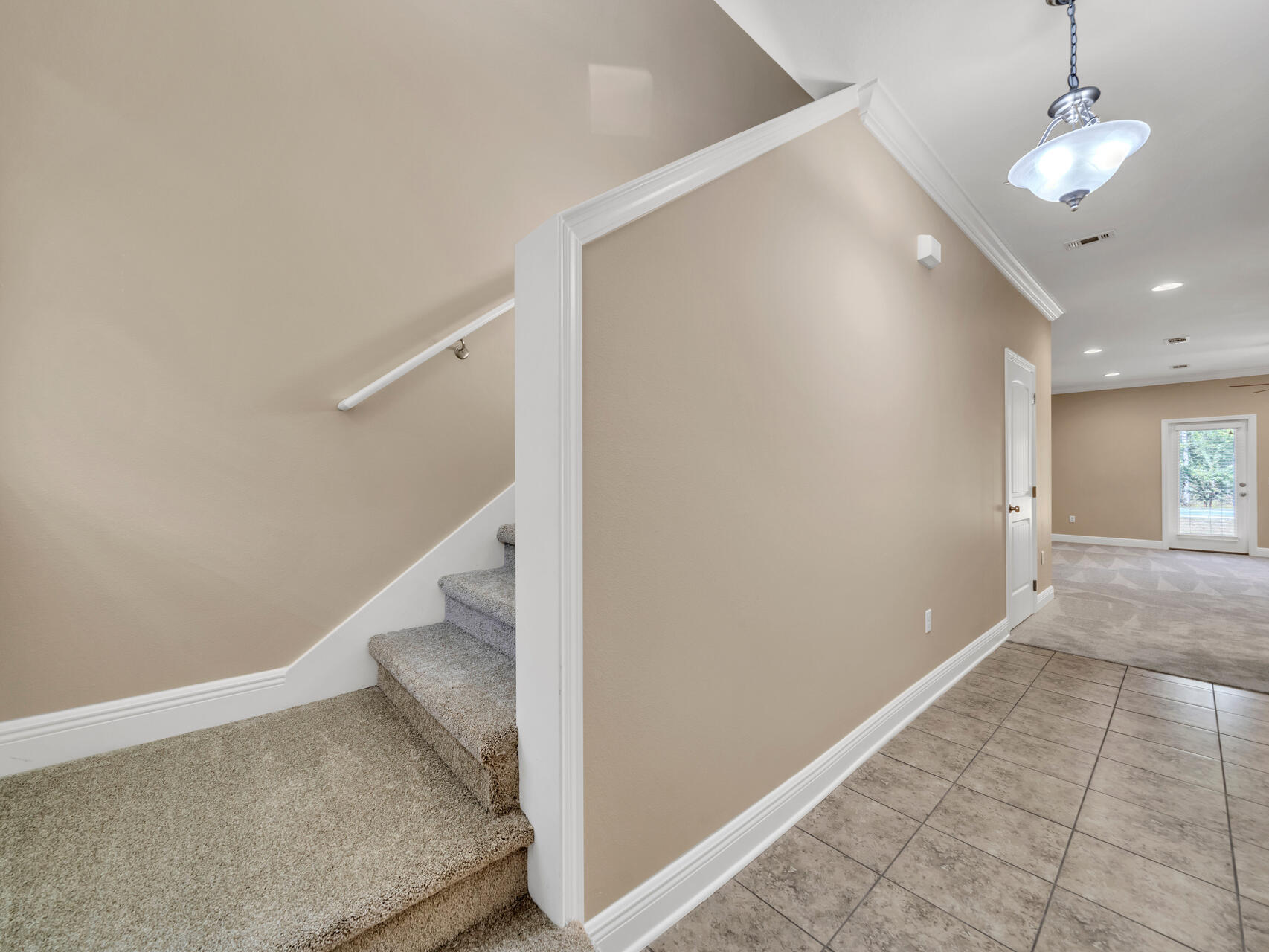 19 E Shady Oaks Lane, UNIT B