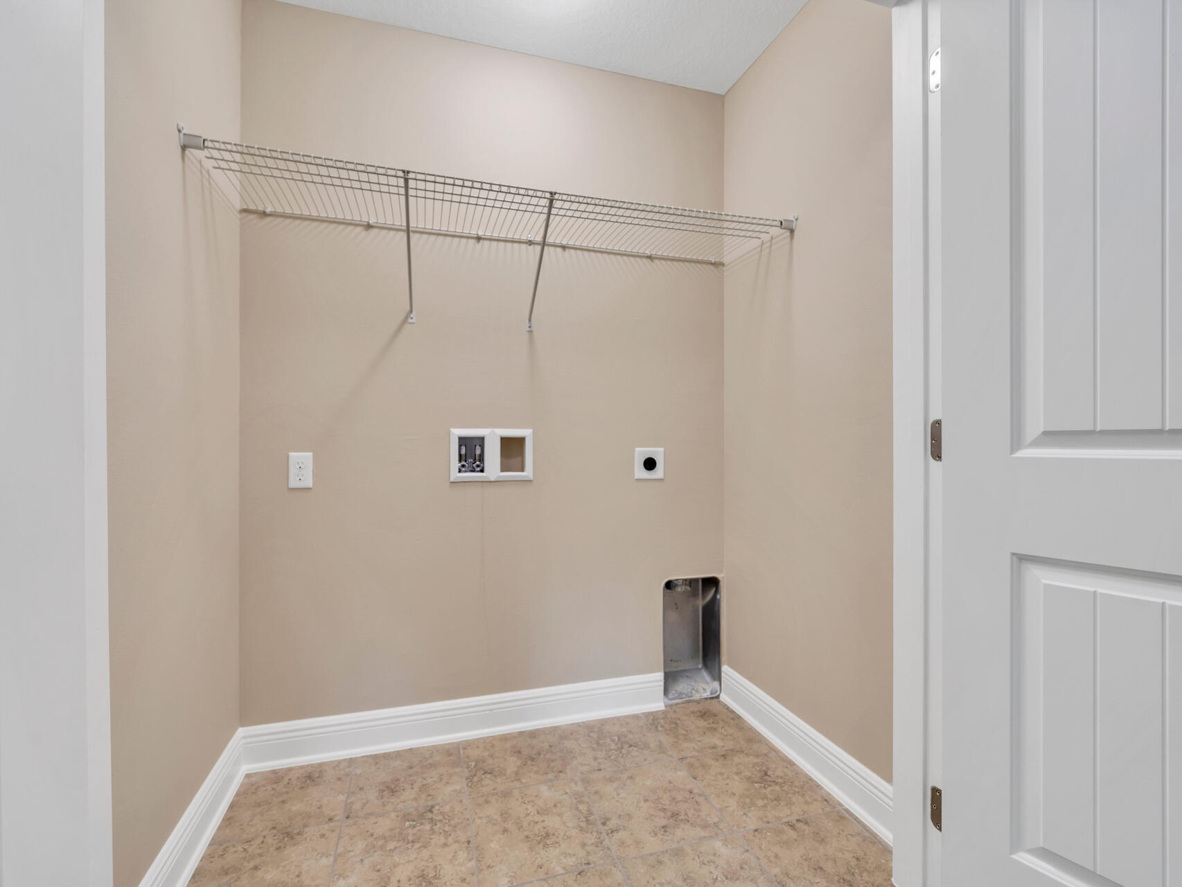 19 E Shady Oaks Lane, UNIT B