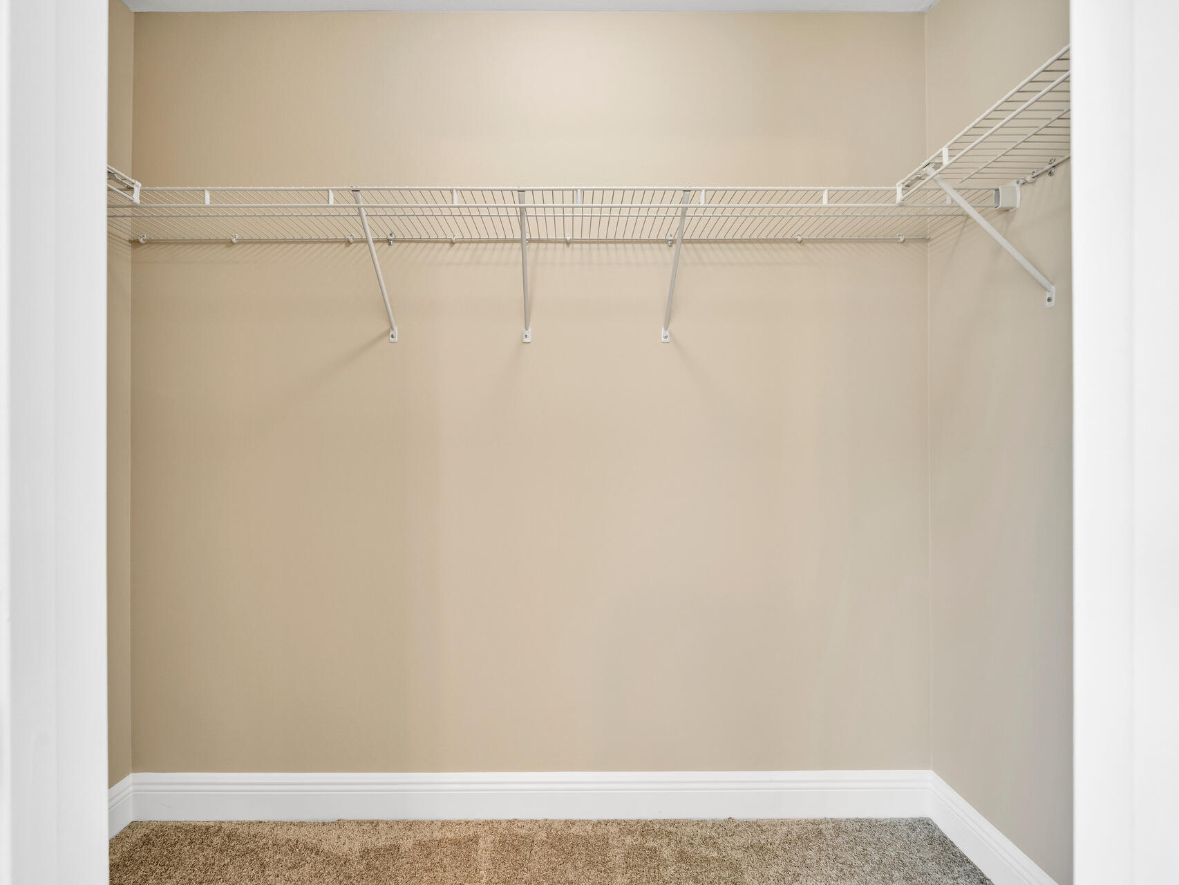 19 E Shady Oaks Lane, UNIT B