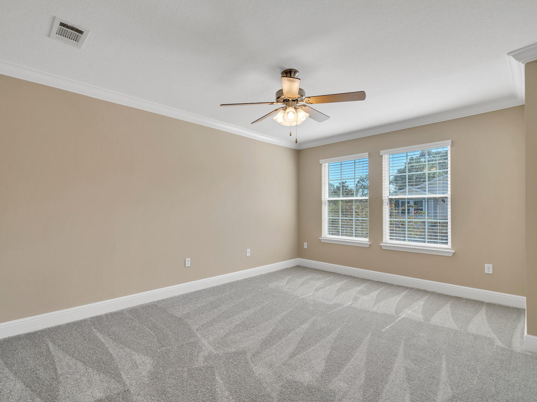 19 E Shady Oaks Lane, UNIT B