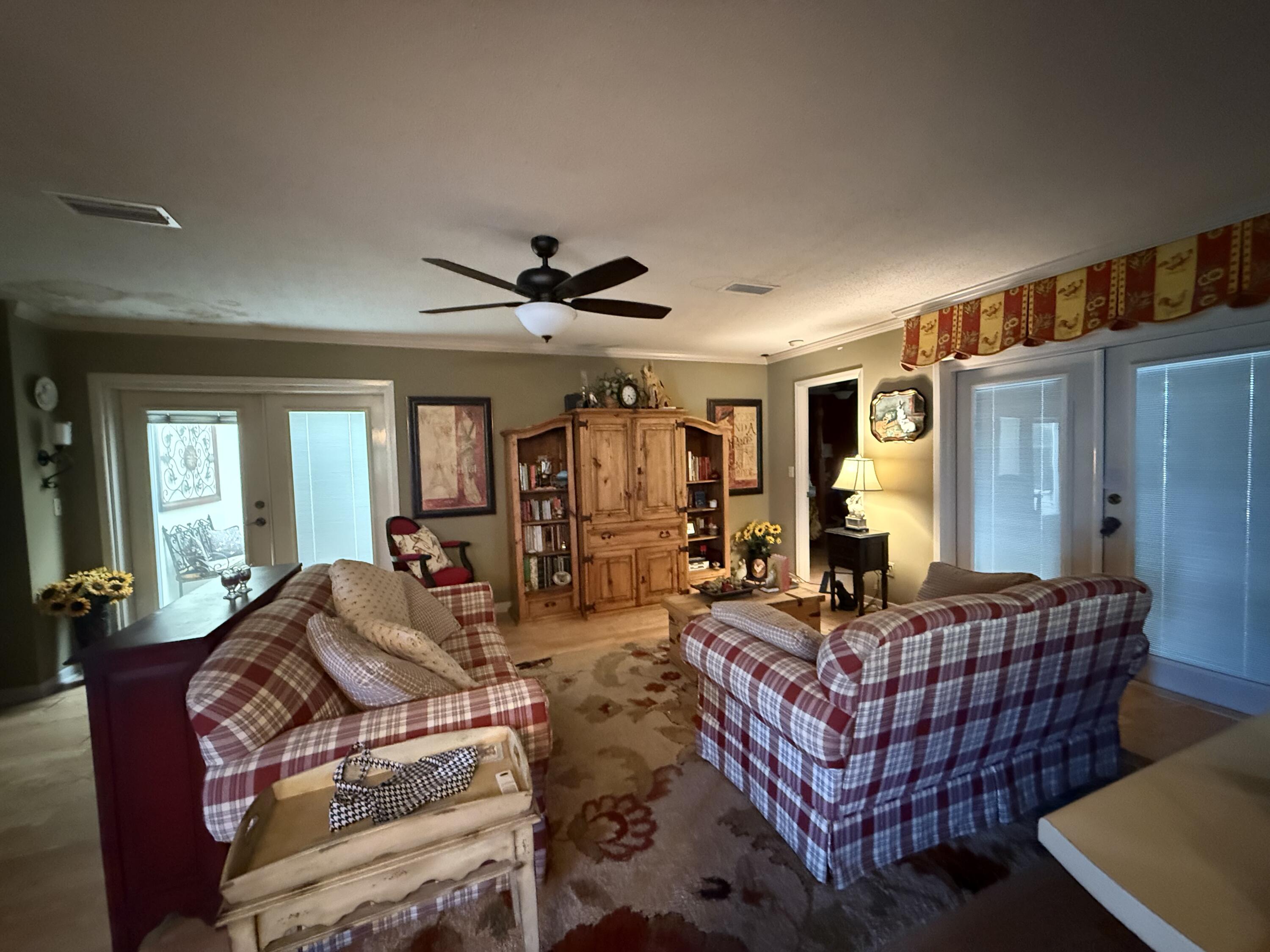 43 12th Avenue, Shalimar