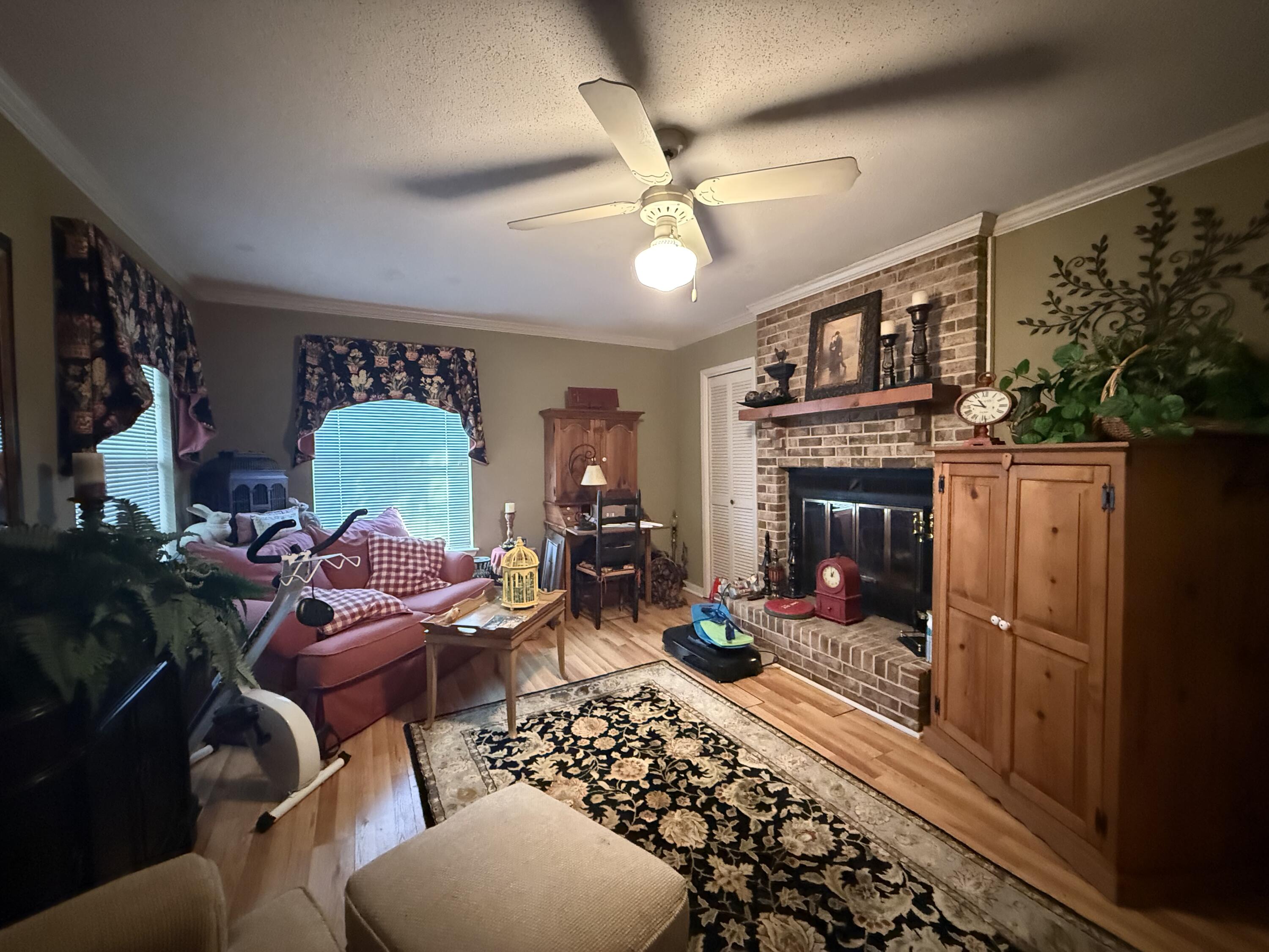 43 12th Avenue, Shalimar