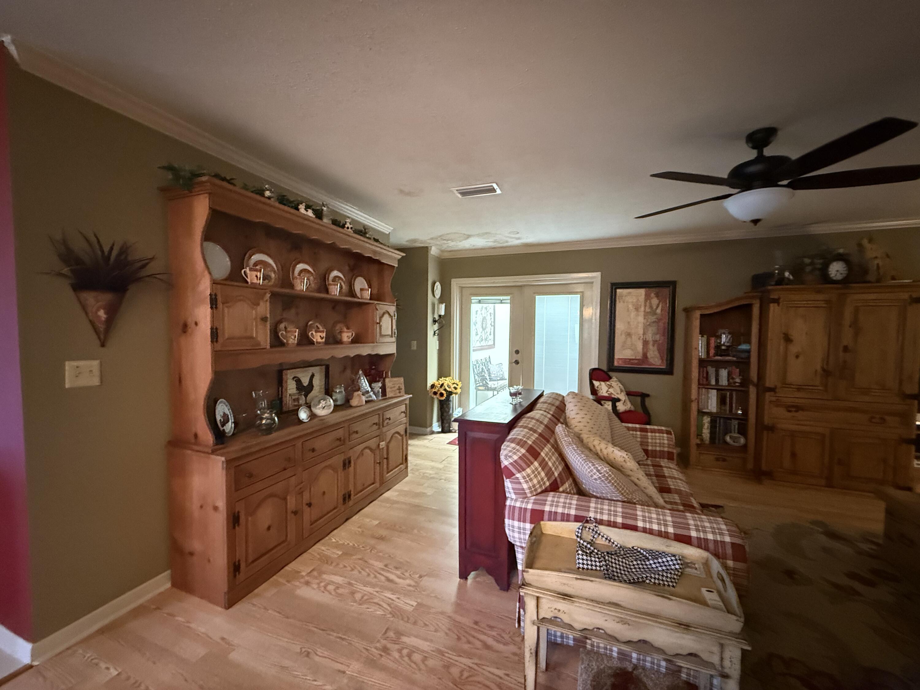 43 12th Avenue, Shalimar