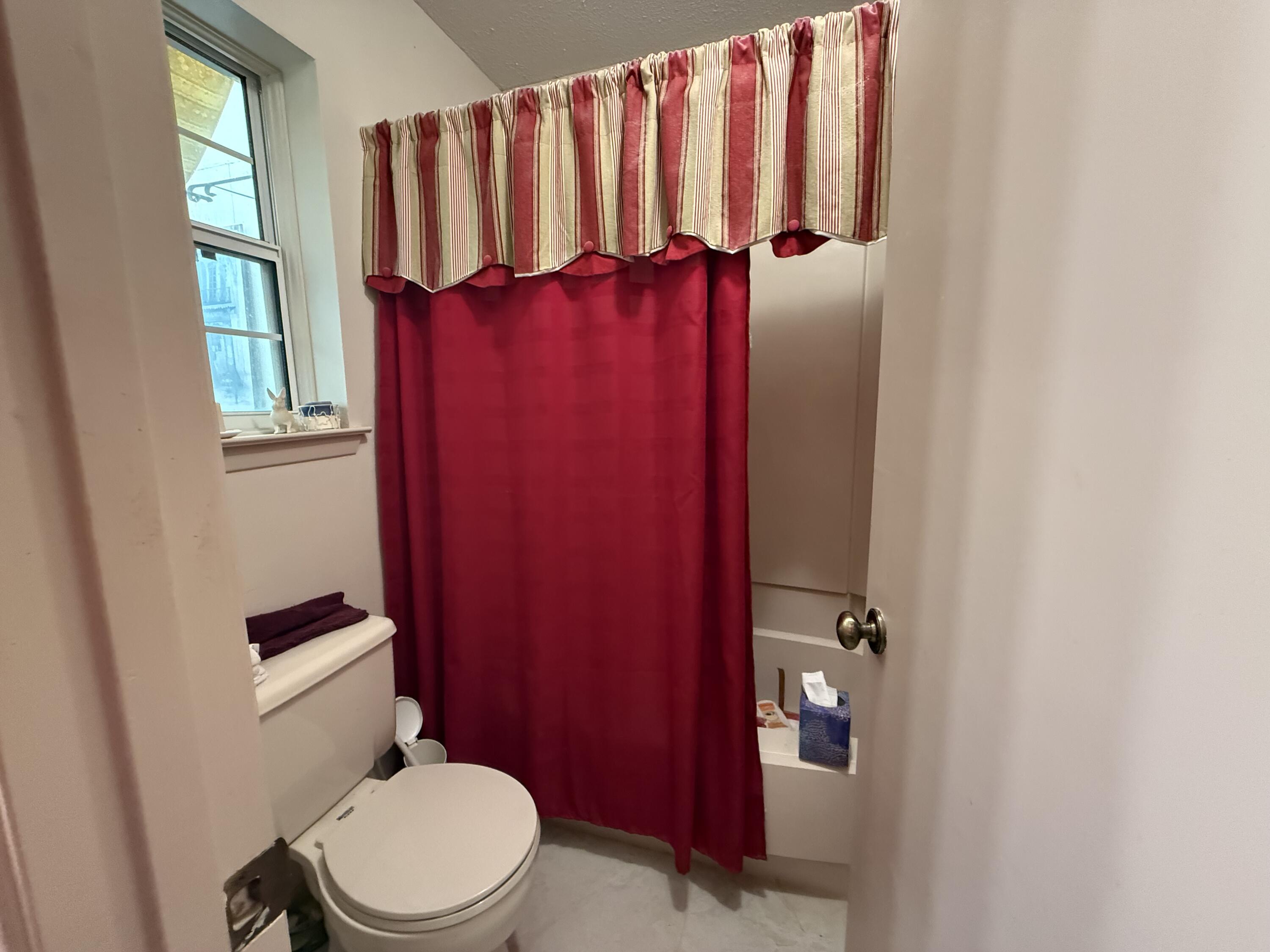 43 12th Avenue, Shalimar