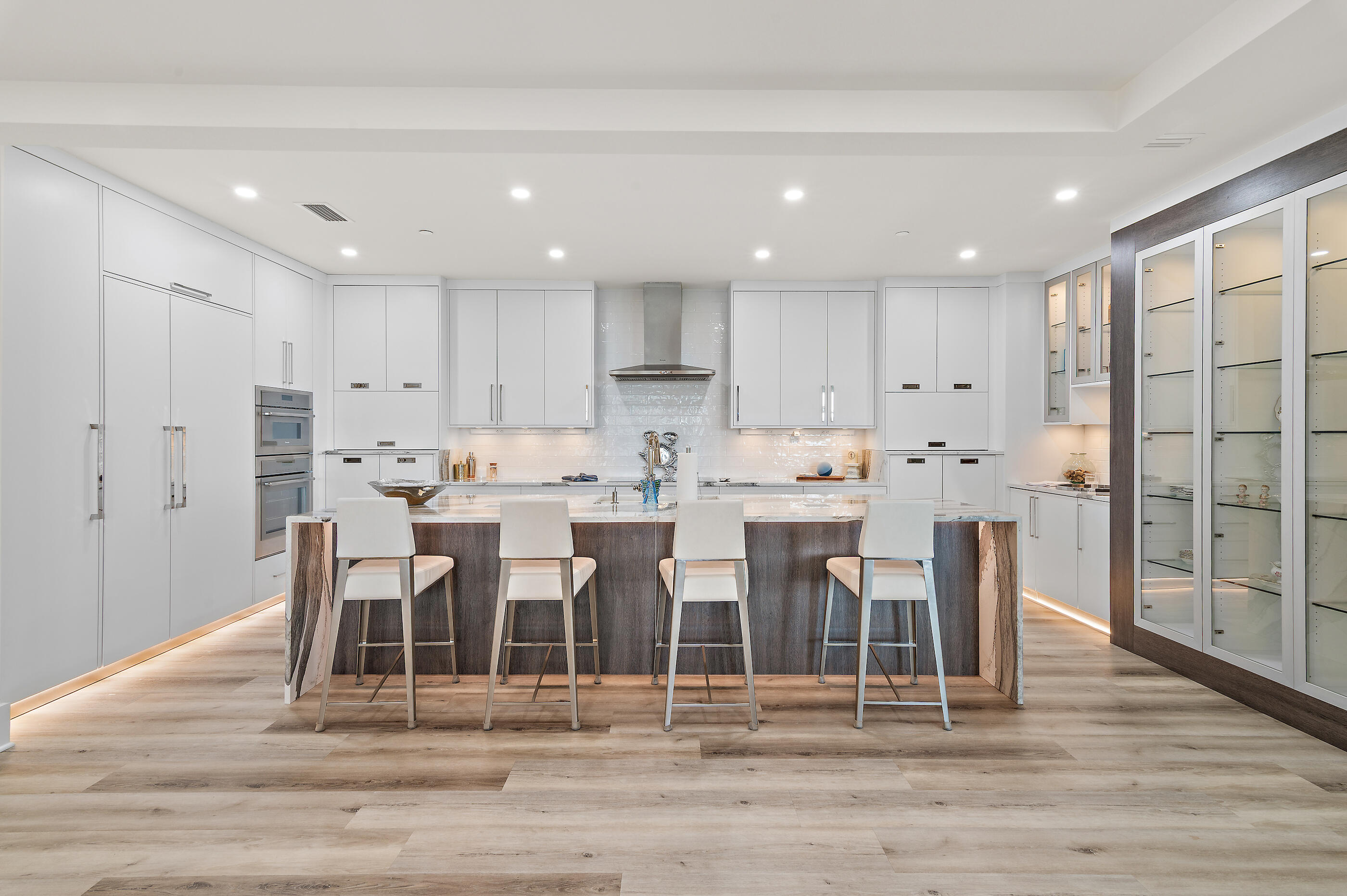 404 Kelly Plantation Drive 605