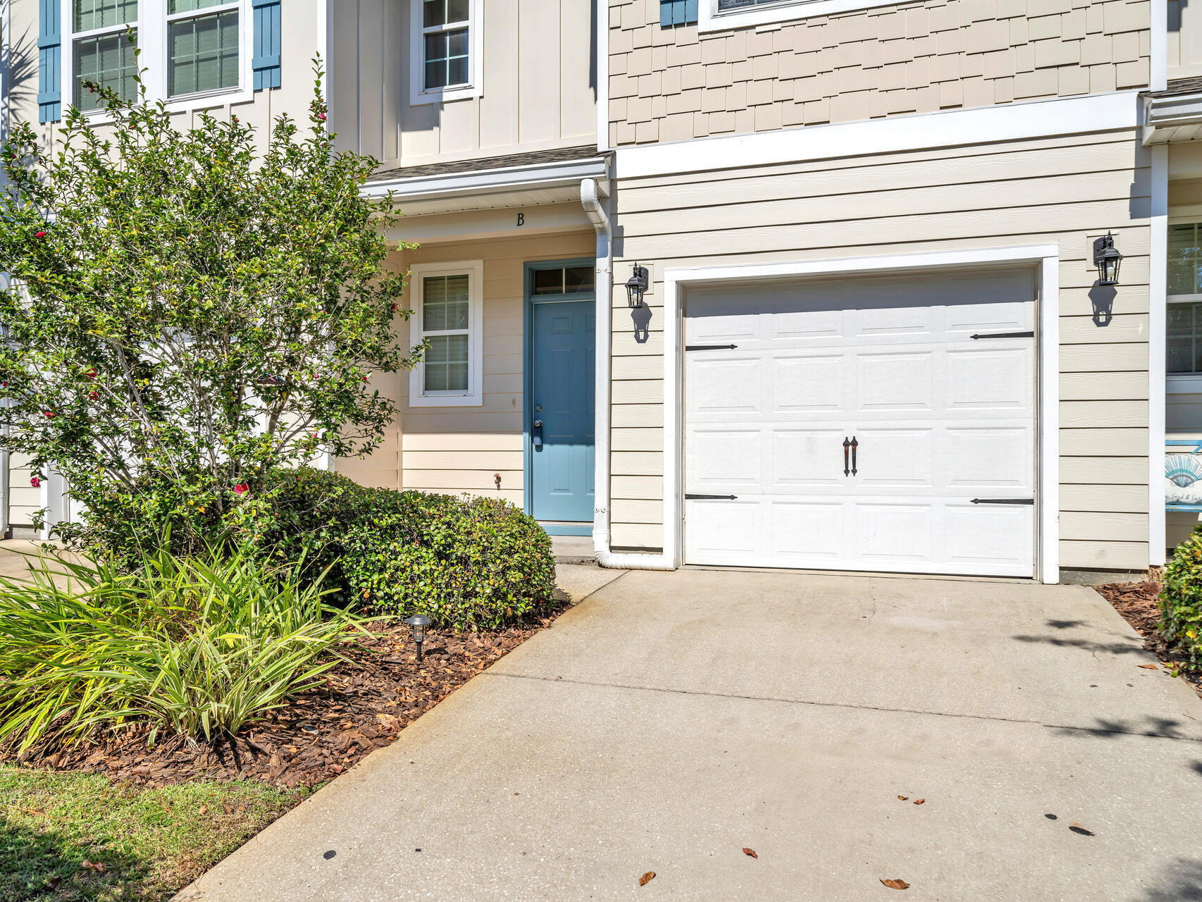 19 E Shady Oaks Lane UNIT B