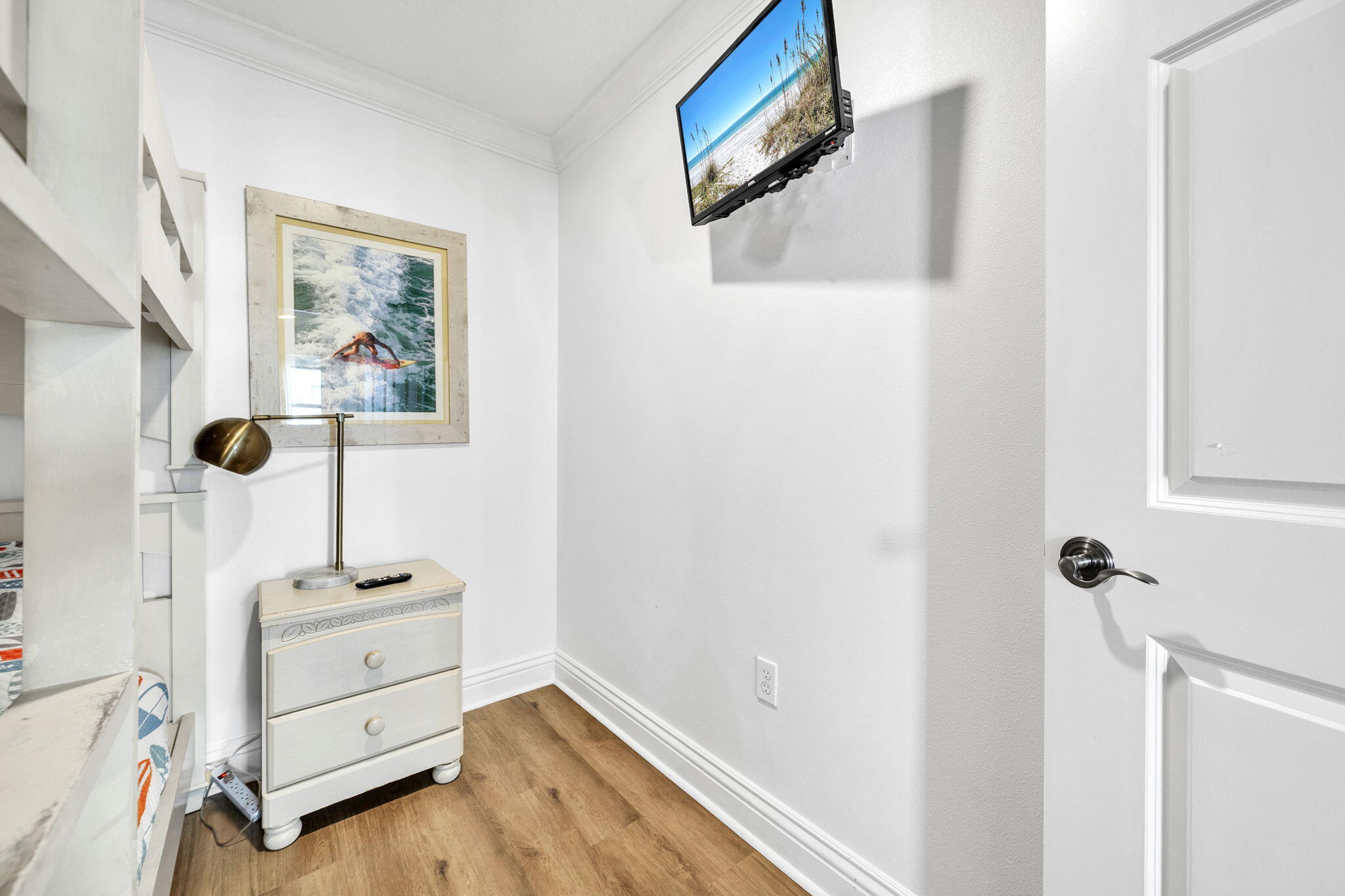 10 Harbor Boulevard W522