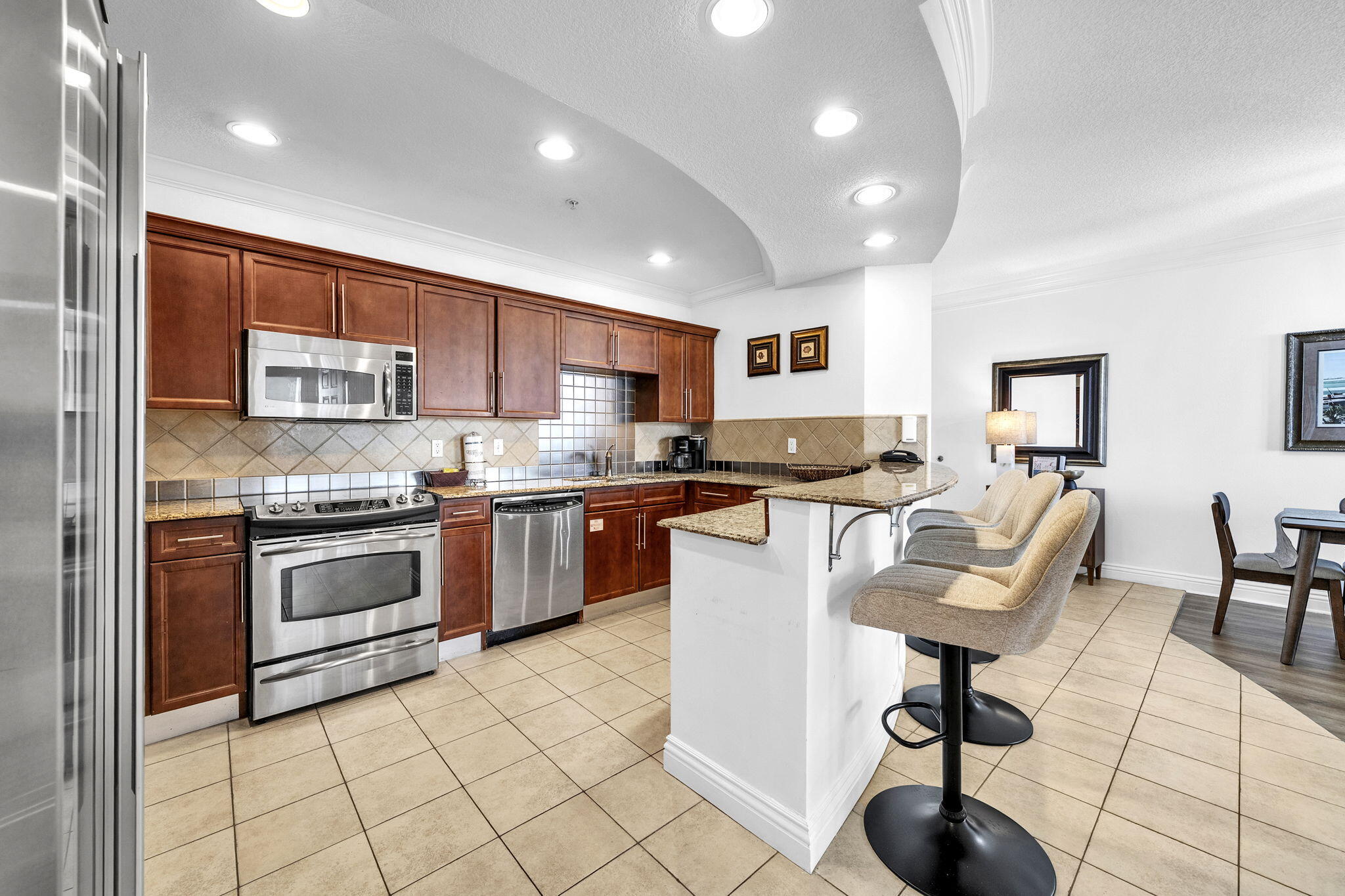 10 Harbor Boulevard W522