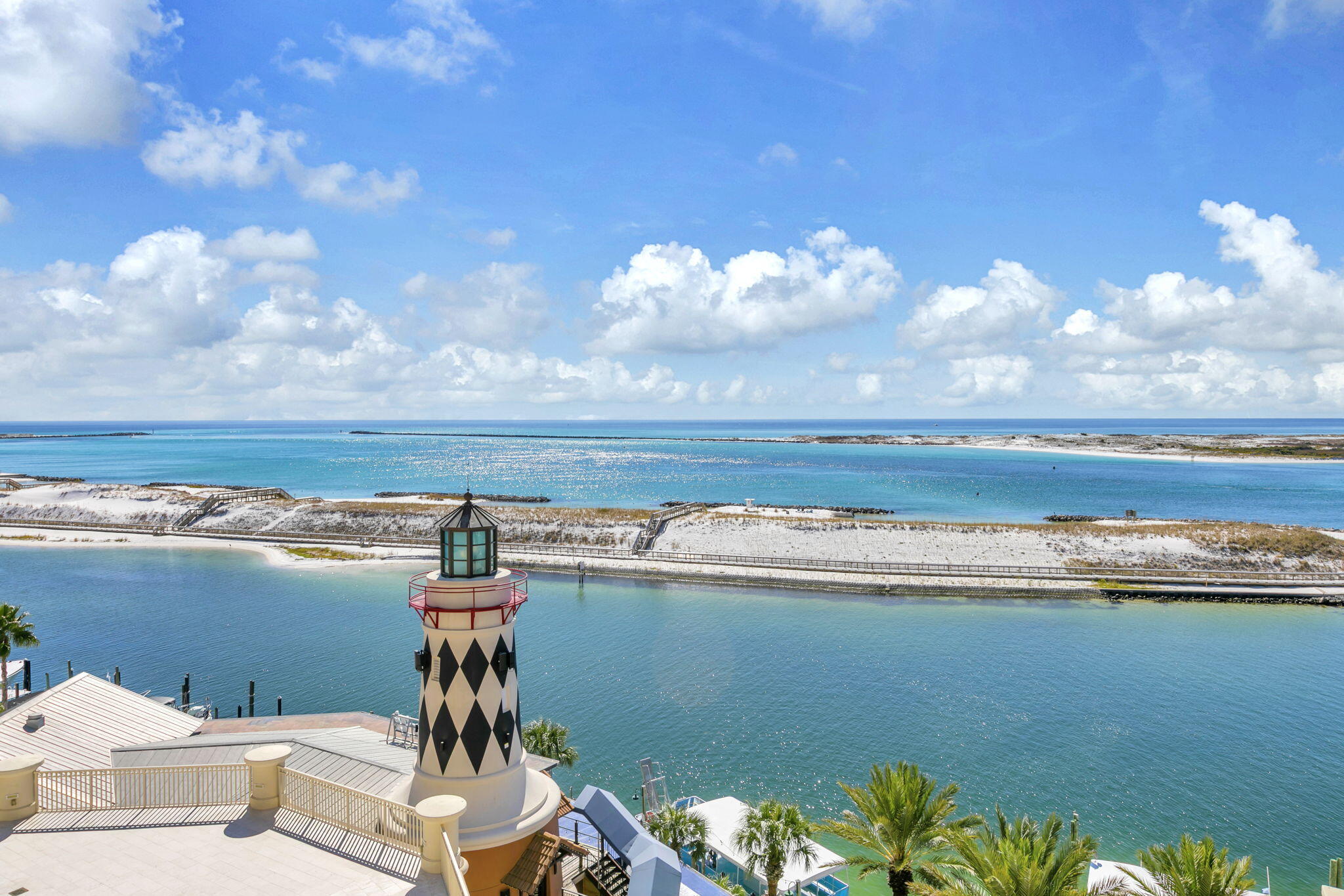 10 Harbor Boulevard W522