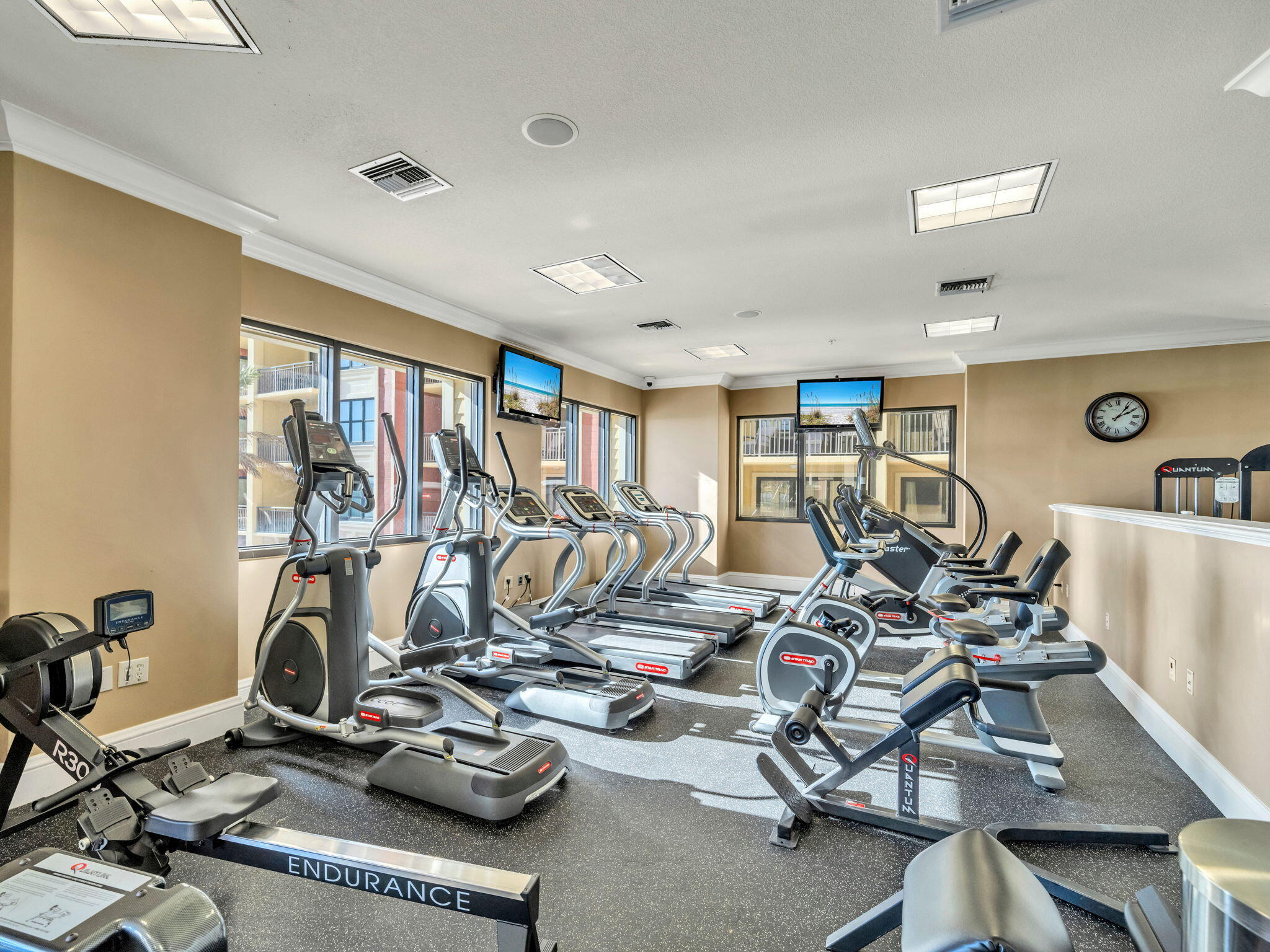 10 Harbor Boulevard W522