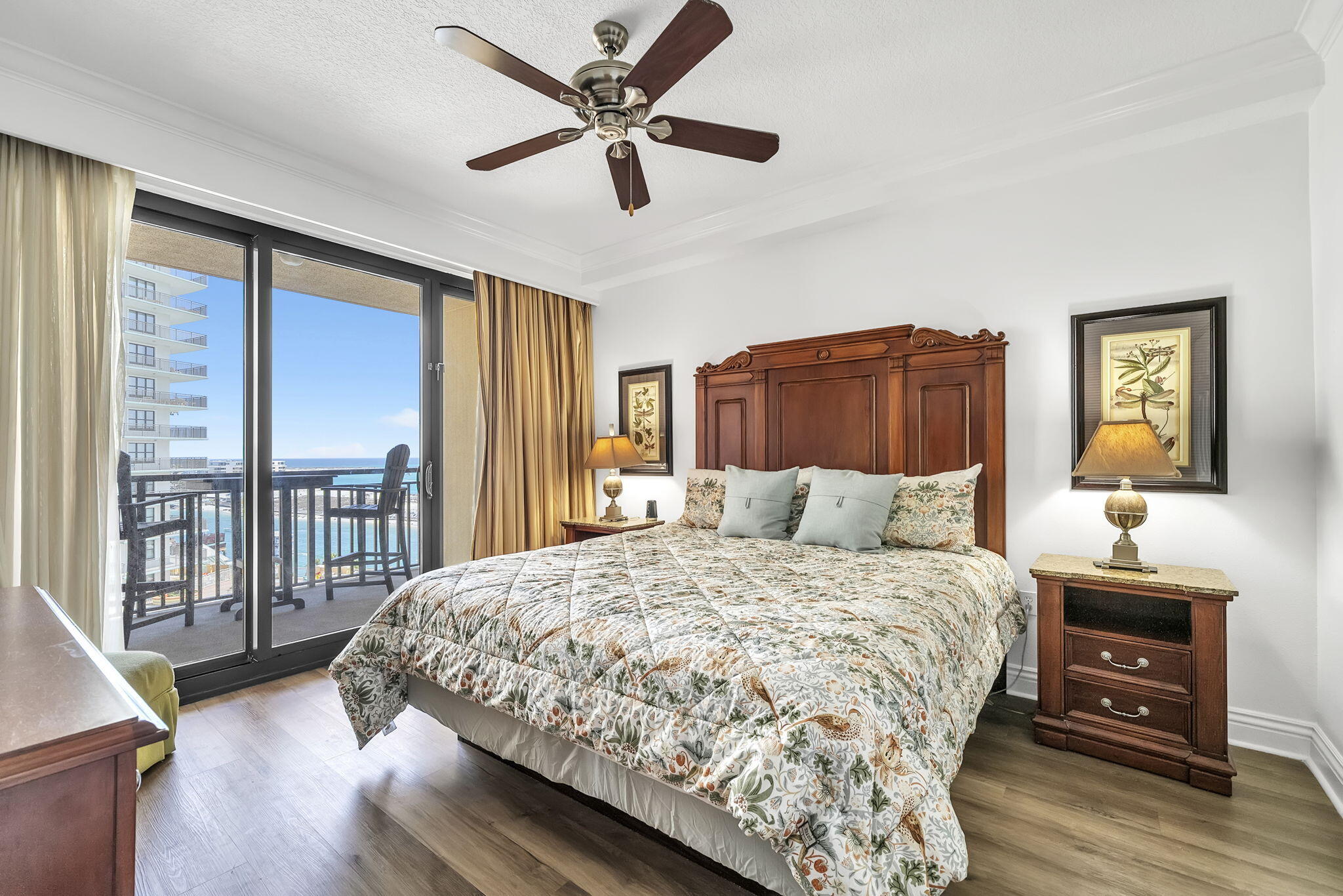 10 Harbor Boulevard W522