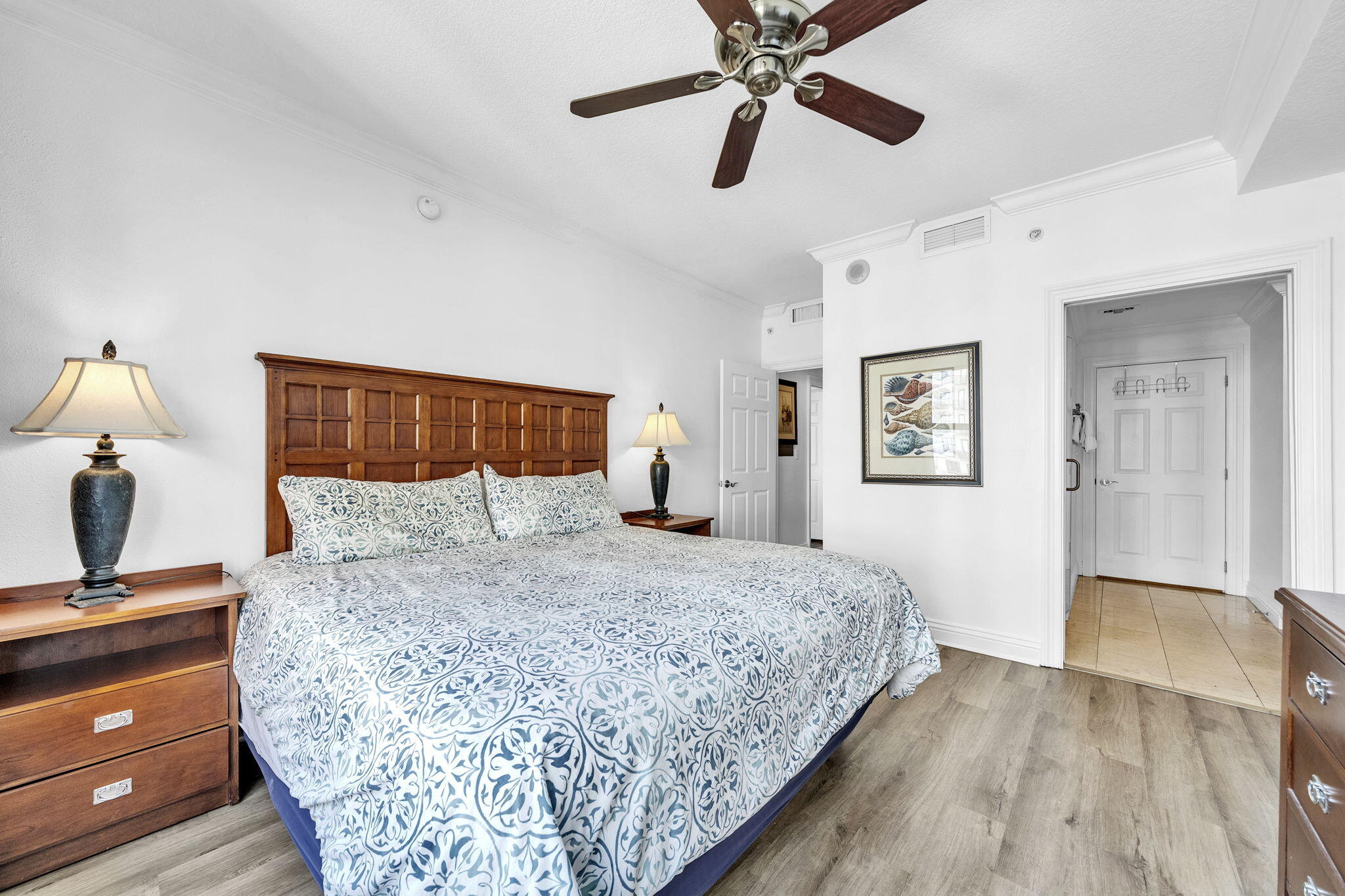 10 Harbor Boulevard W522