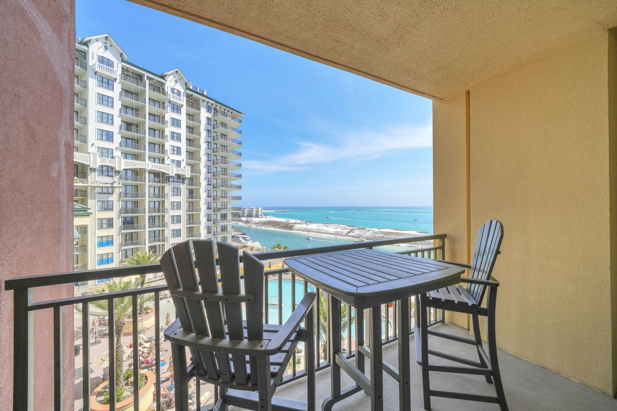 10 Harbor Boulevard W522