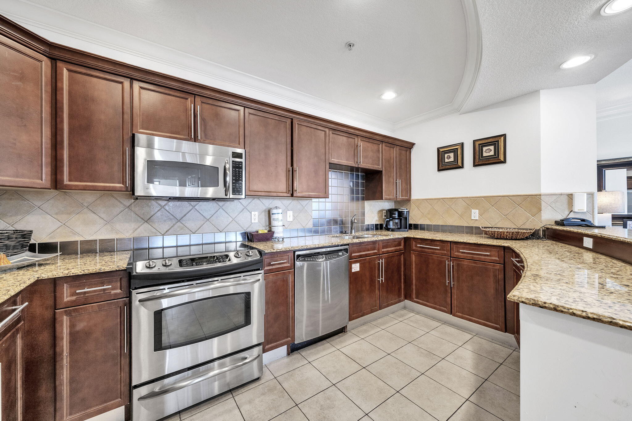 10 Harbor Boulevard W522