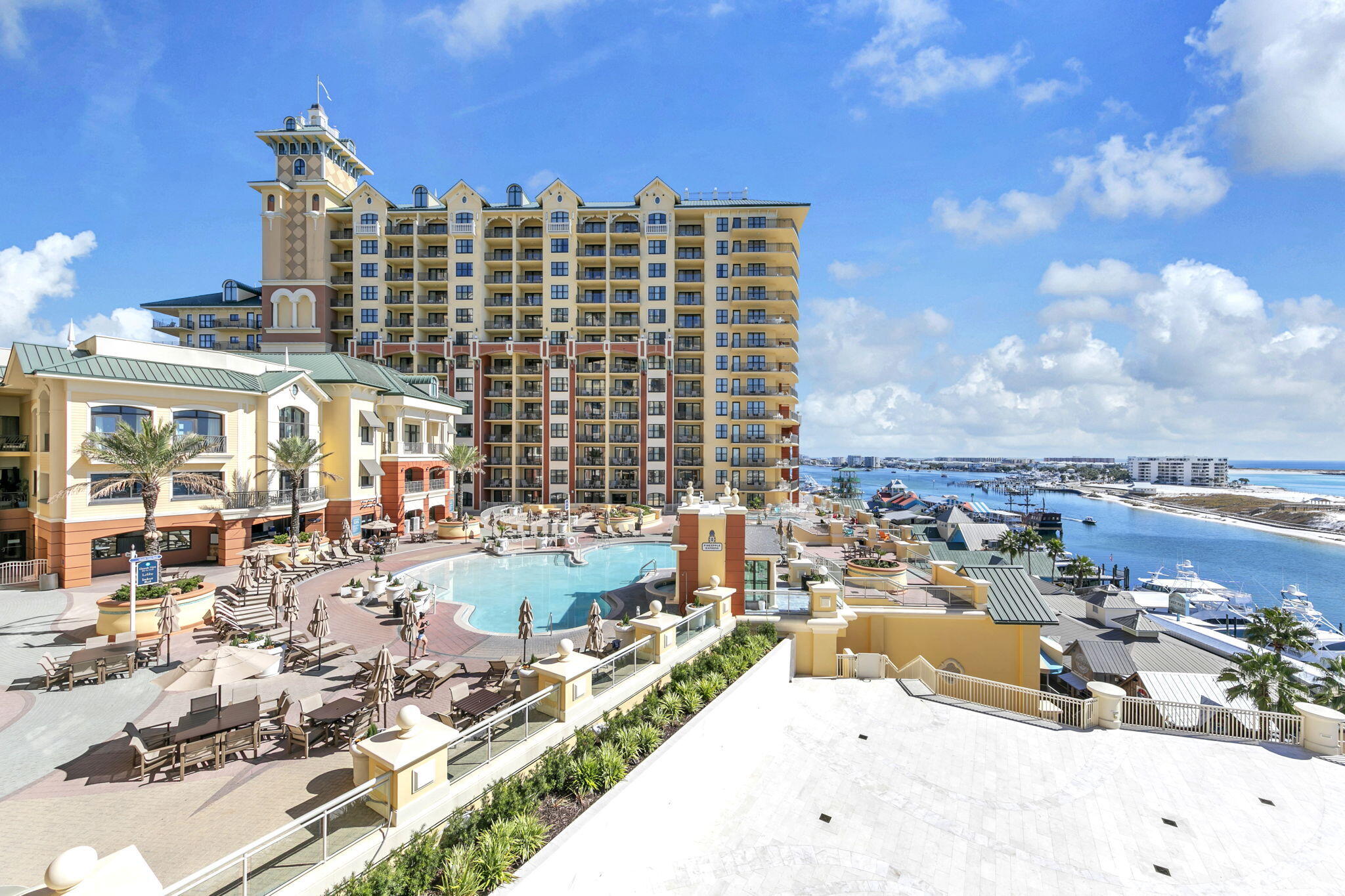 10 Harbor Boulevard W522