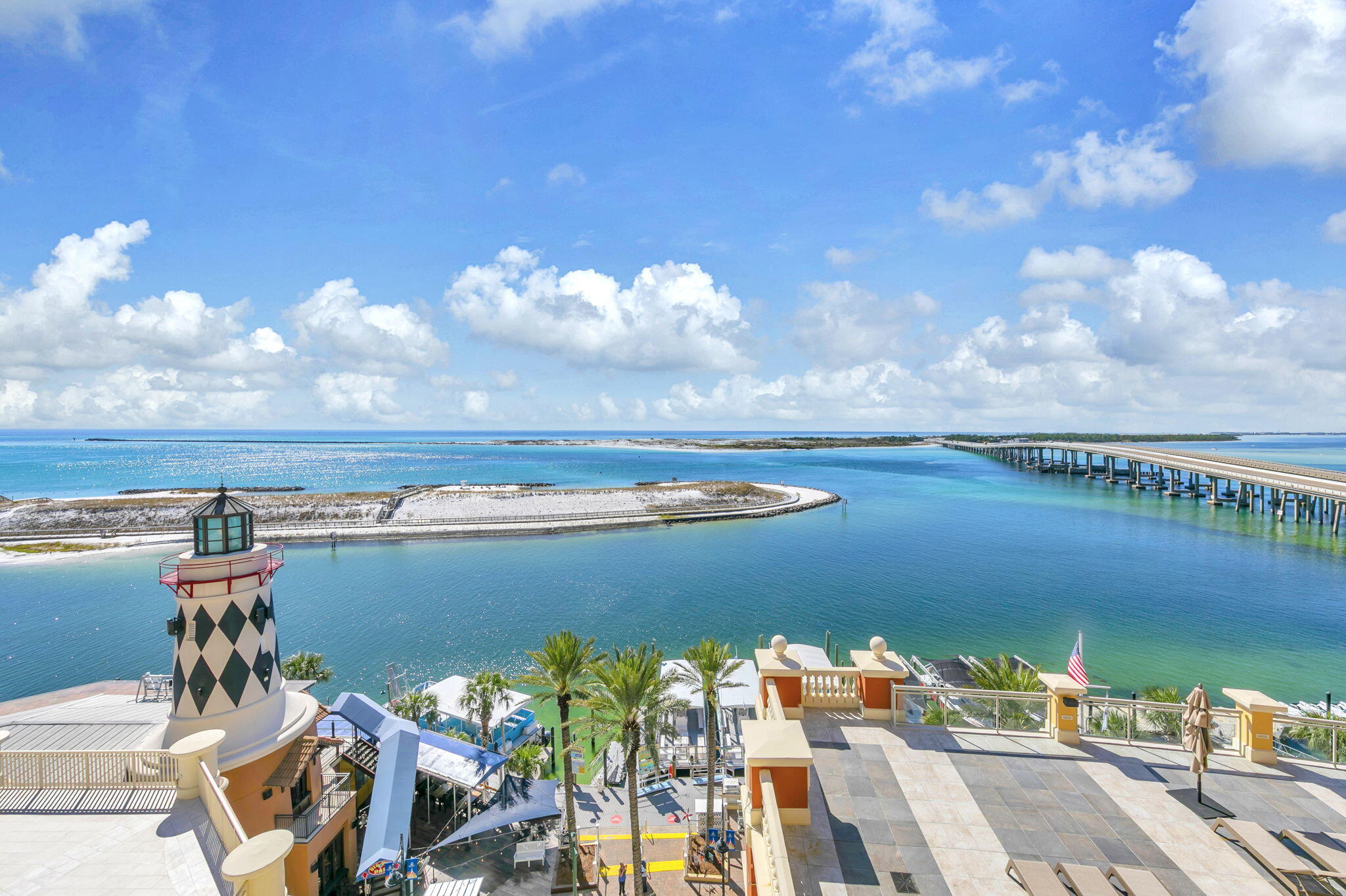 10 Harbor Boulevard W522