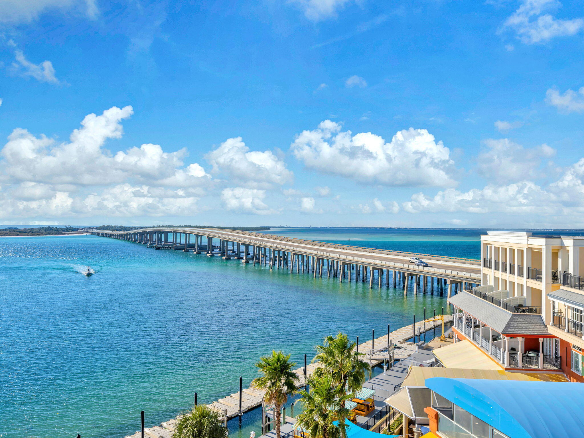 10 Harbor Boulevard W522
