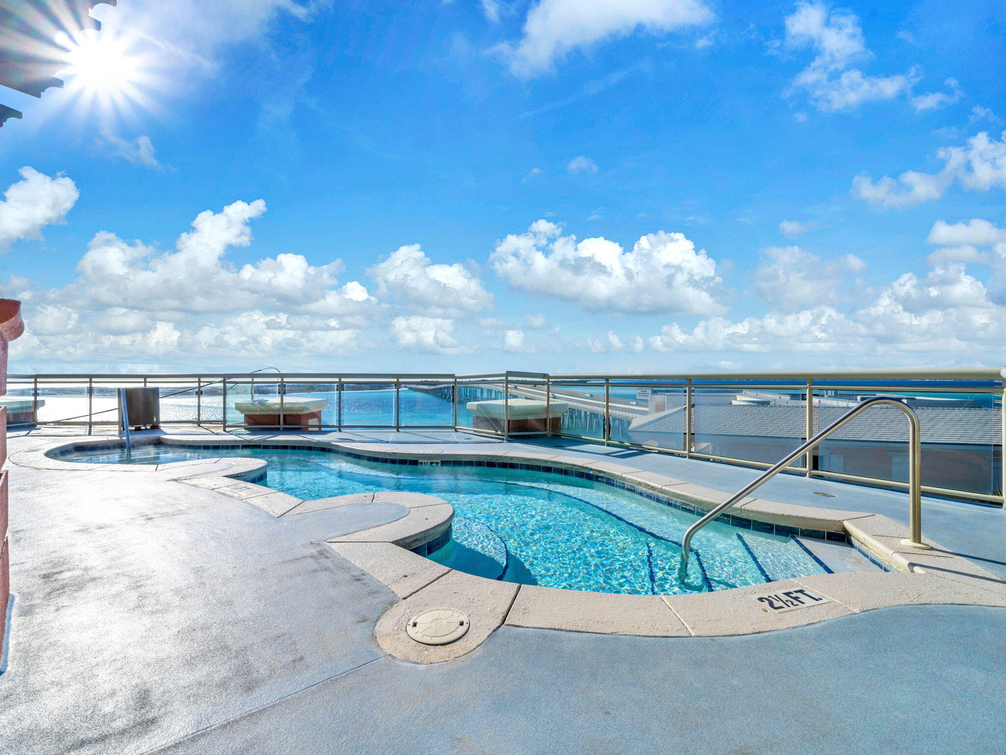 10 Harbor Boulevard W522