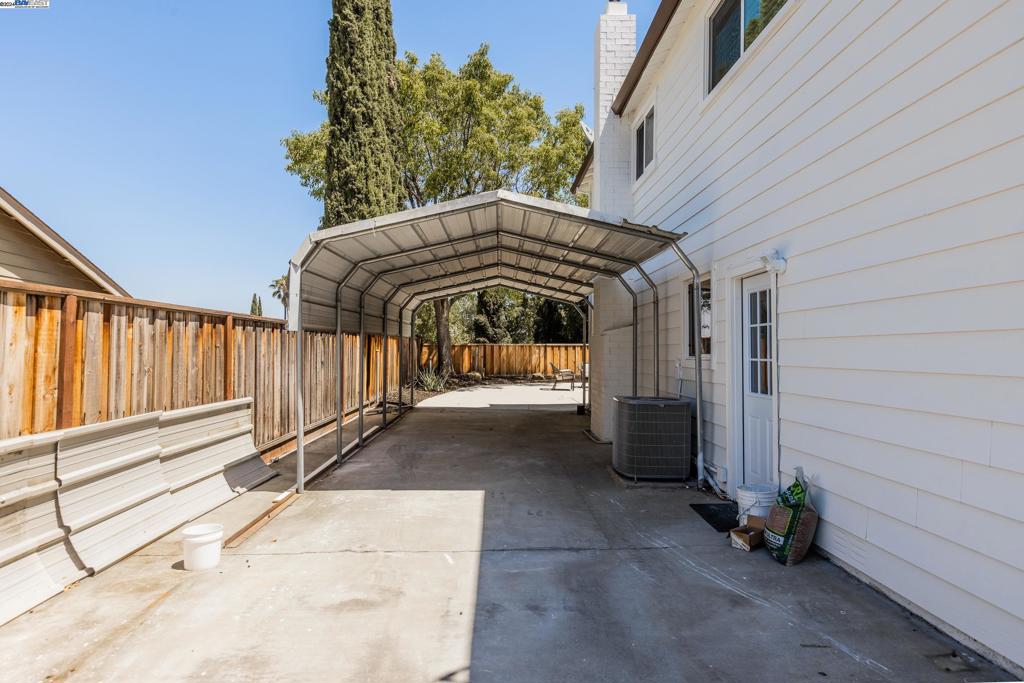 1119 Blanc Ct