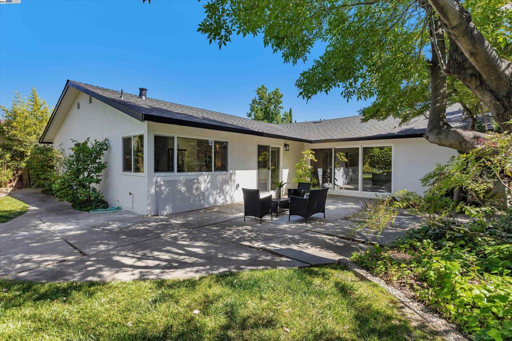 1538 De Soto Way