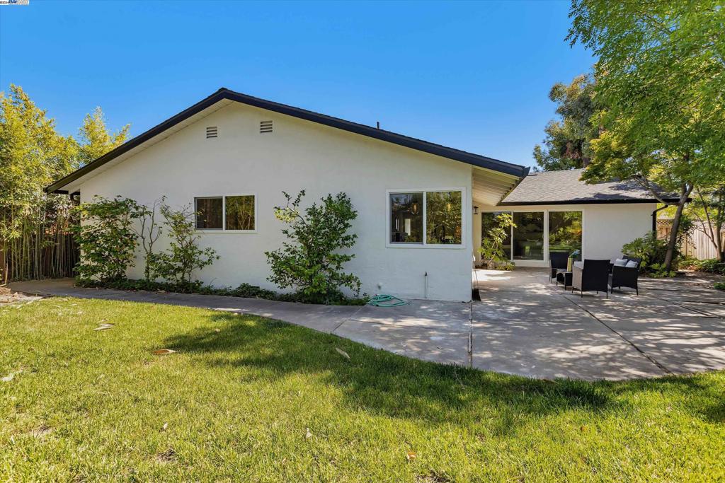 1538 De Soto Way