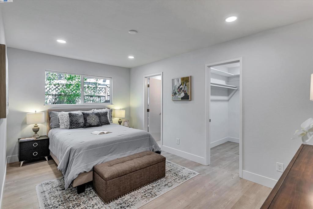 1538 De Soto Way
