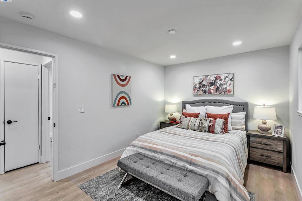 1538 De Soto Way