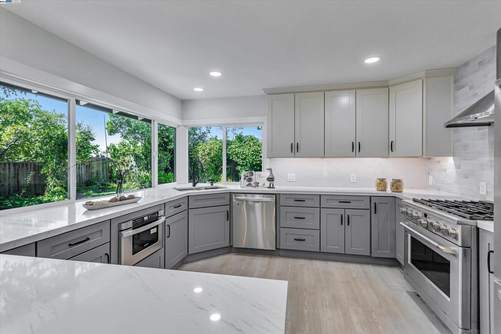 1538 De Soto Way